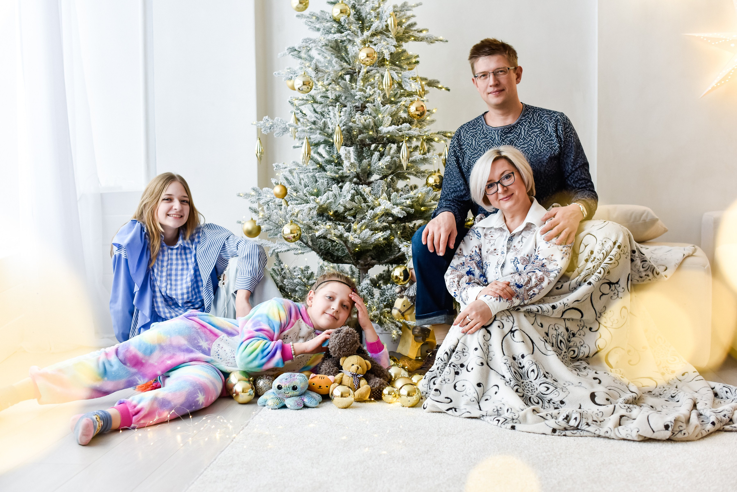 Семья Александра и его девочек)