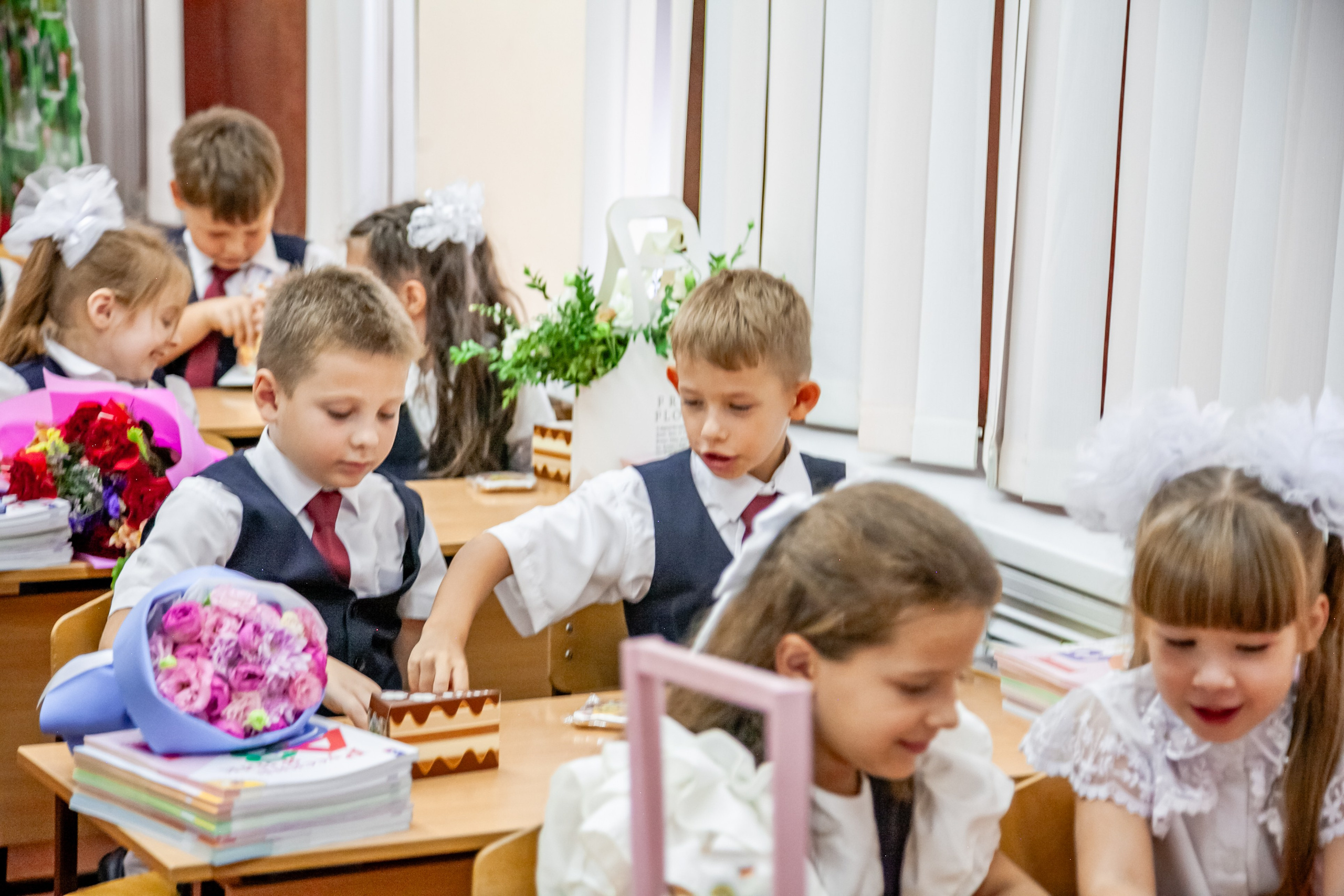 1 сентября линейка. Свадебный и семейный фотограф в Армавире