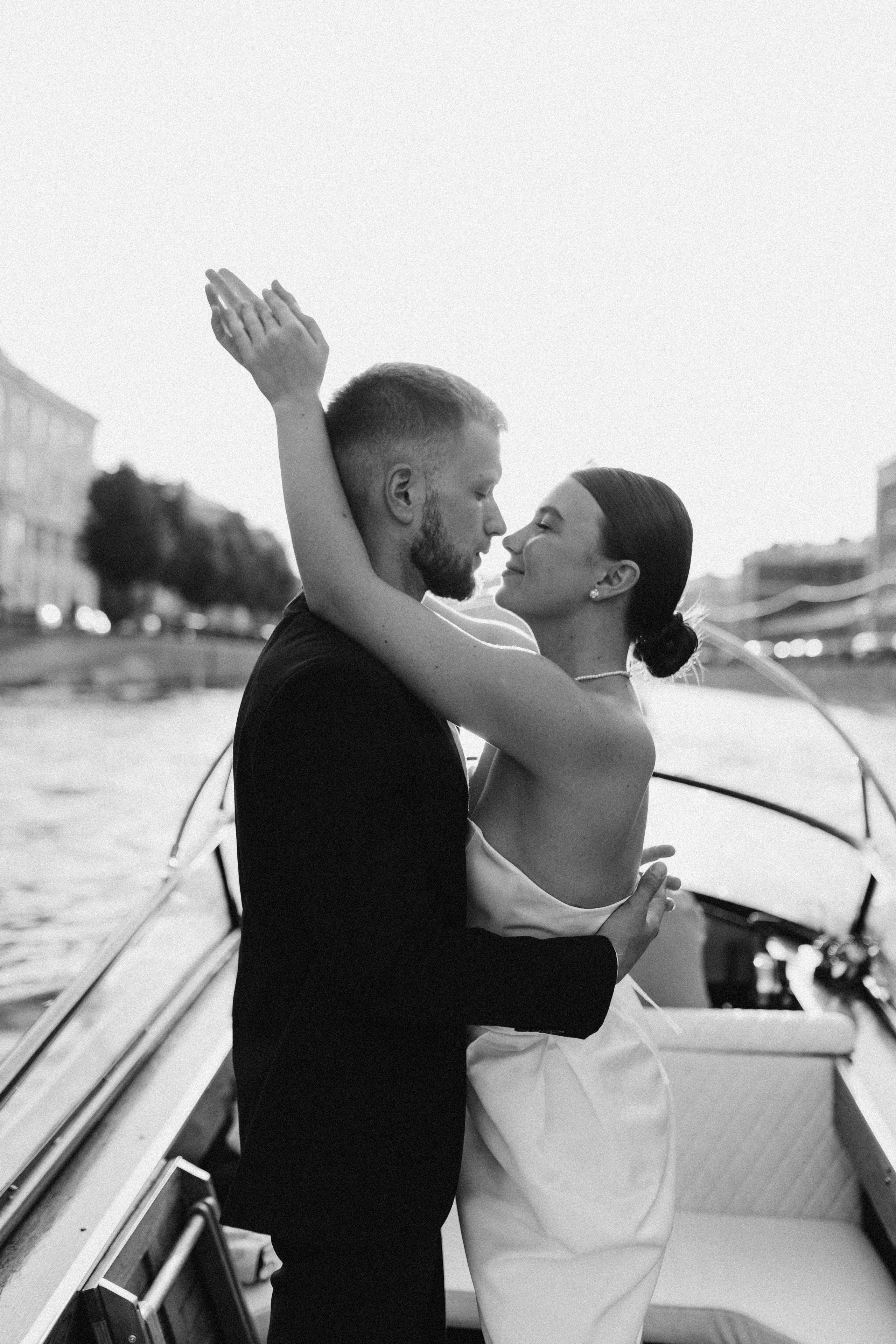 Костя и Лиза|прогулка + катер. Свадебный и love story фотограф в Санкт-Петербурге