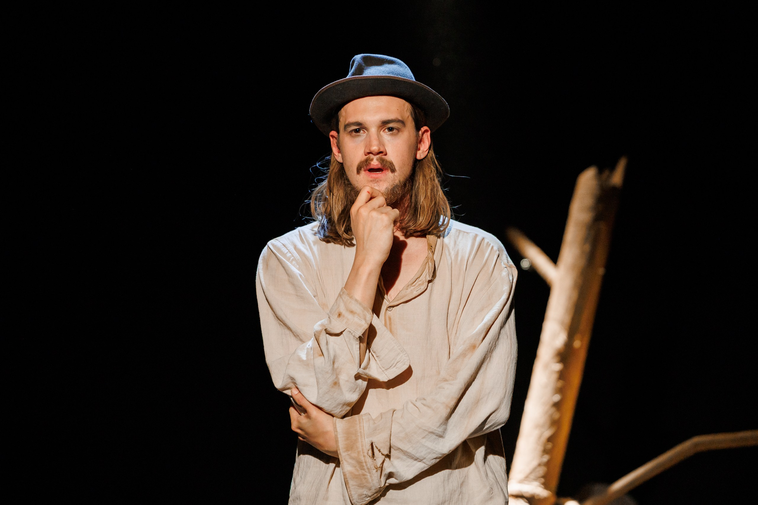 Спектакль «В ожидании Годо» от театра Д. Лица в СПб. Фотограф в Санкт-Петербурге — Сергей Петров