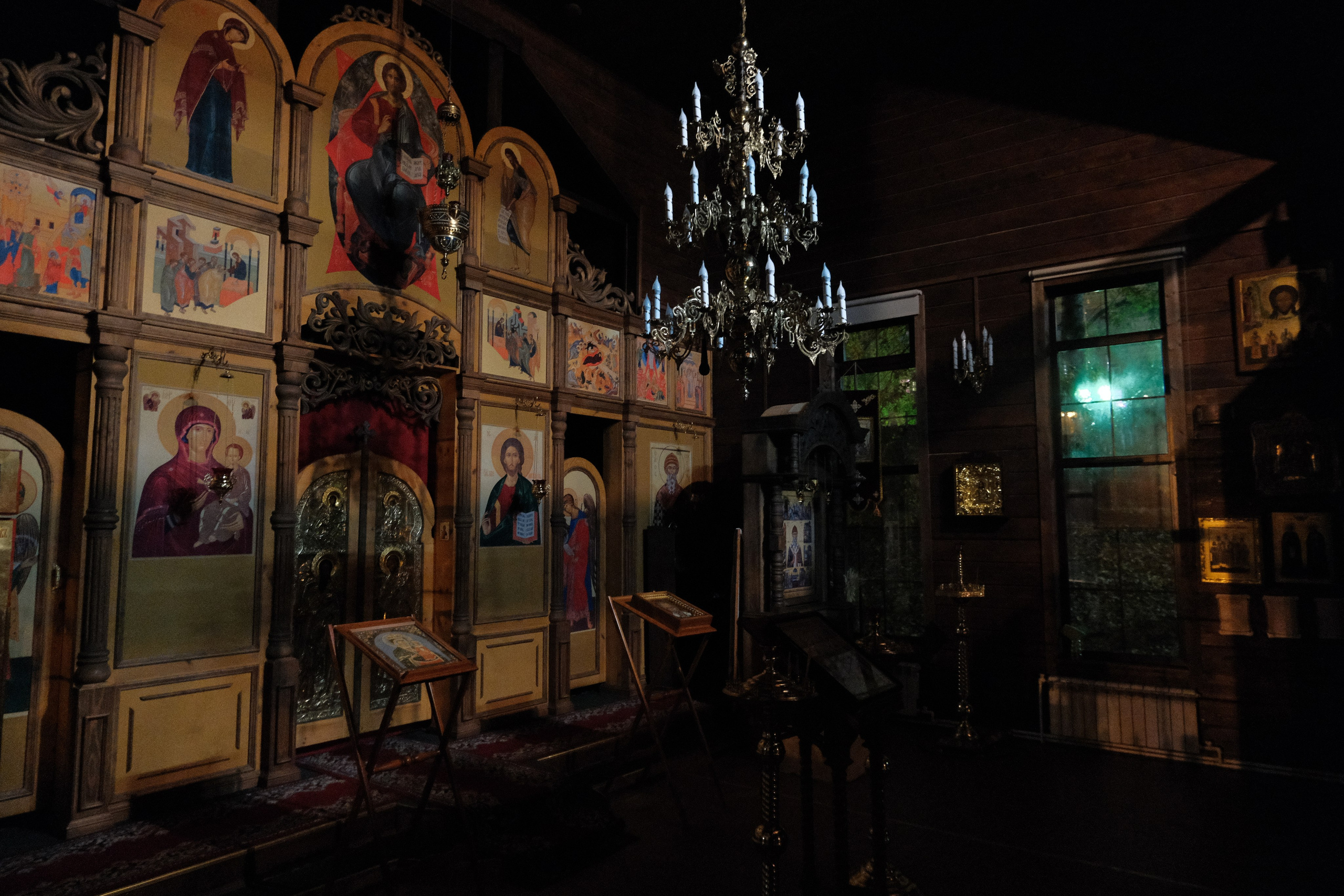 Храм Спиридона, епископа Тримифунтского. Илья Варакин — Кинематографичный фотограф в Москве. Съемки с душой и эстетикой пленки. Готовые фото за 2 дня