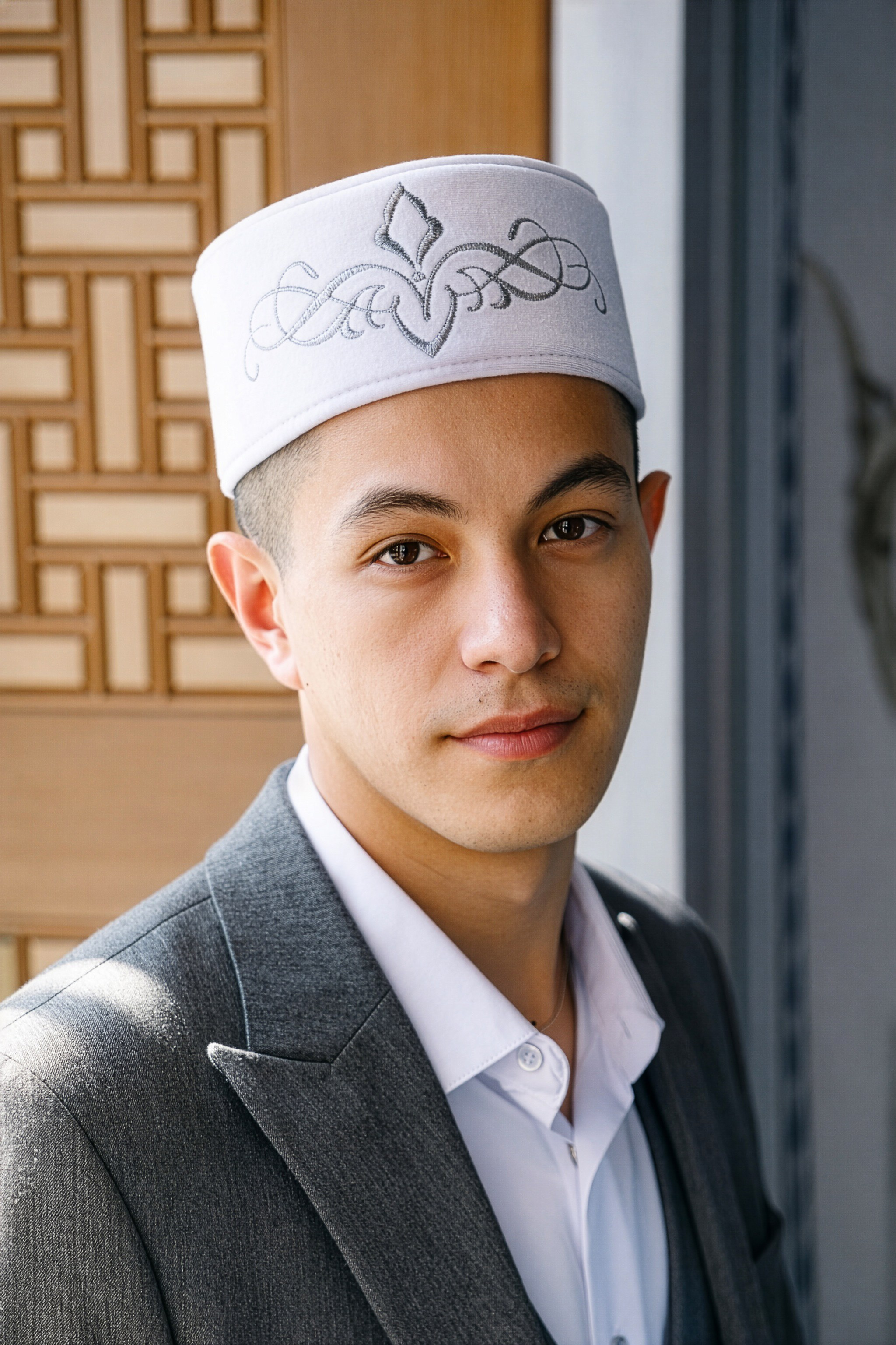 Фотограф на никах в Екатеринбурге — Самат и Лидияна: съемка в мечети. Фотограф Дмитрий Судаков — Свадебная и репортажная съемка в Екатеринбурге и Москве