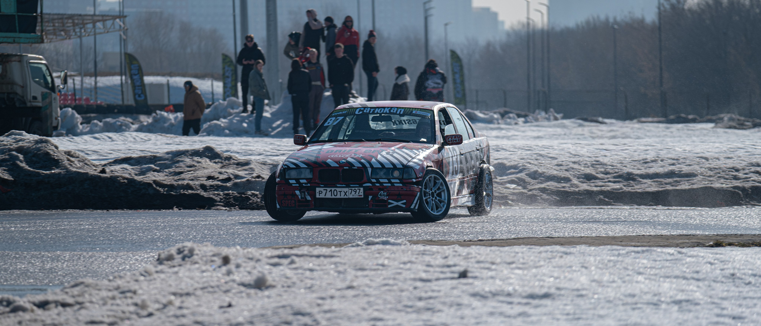 Спортивная автомобильная съемка. Malenkyia