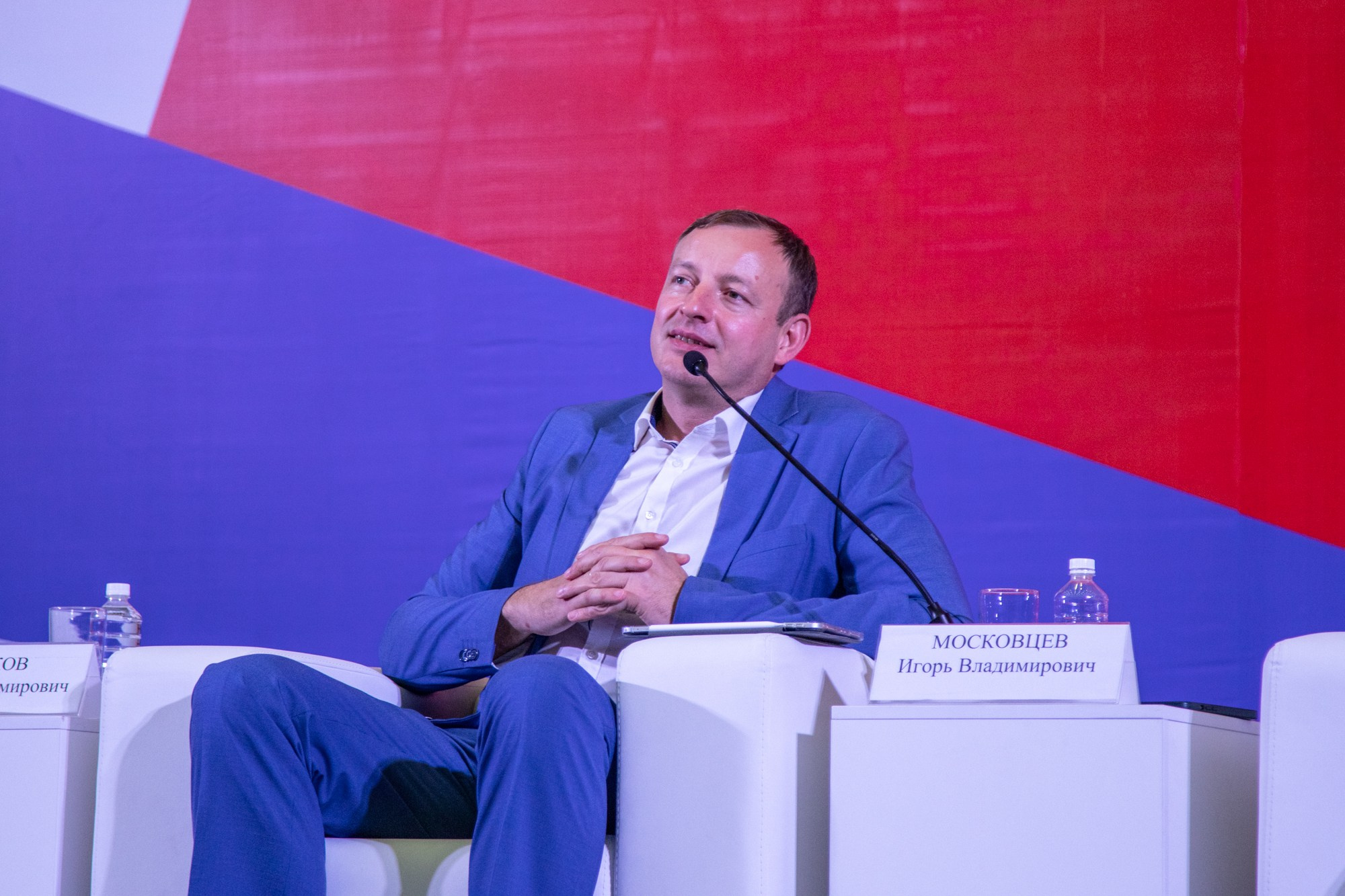 Первый фестиваль Движения Первых в Краснодаре. Репортажный, промышленный и маркетплейс-фотограф Дмитрий Чернат