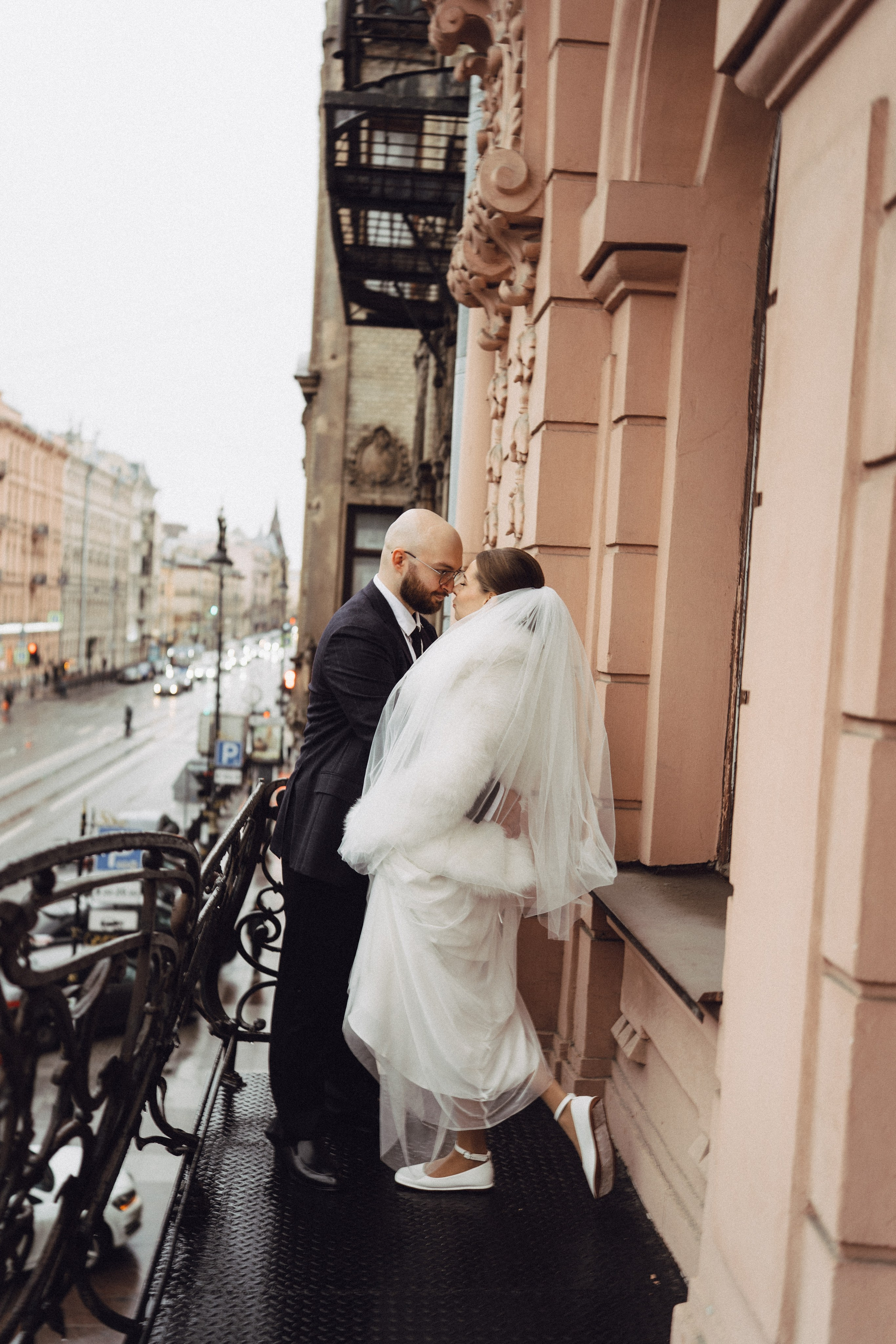 СВАДЕБНАЯ СЬЕМКА ВО ВТОРОМ ДВОРЦЕ (ДЕКАБРЬ) ТАКЖЕ СЬЕМКА В СТУДИИ НА ЧЕРНЫШЕВСКОЙ. Профессиональный фотограф, Санкт-Петербург — Виктория Богомолова