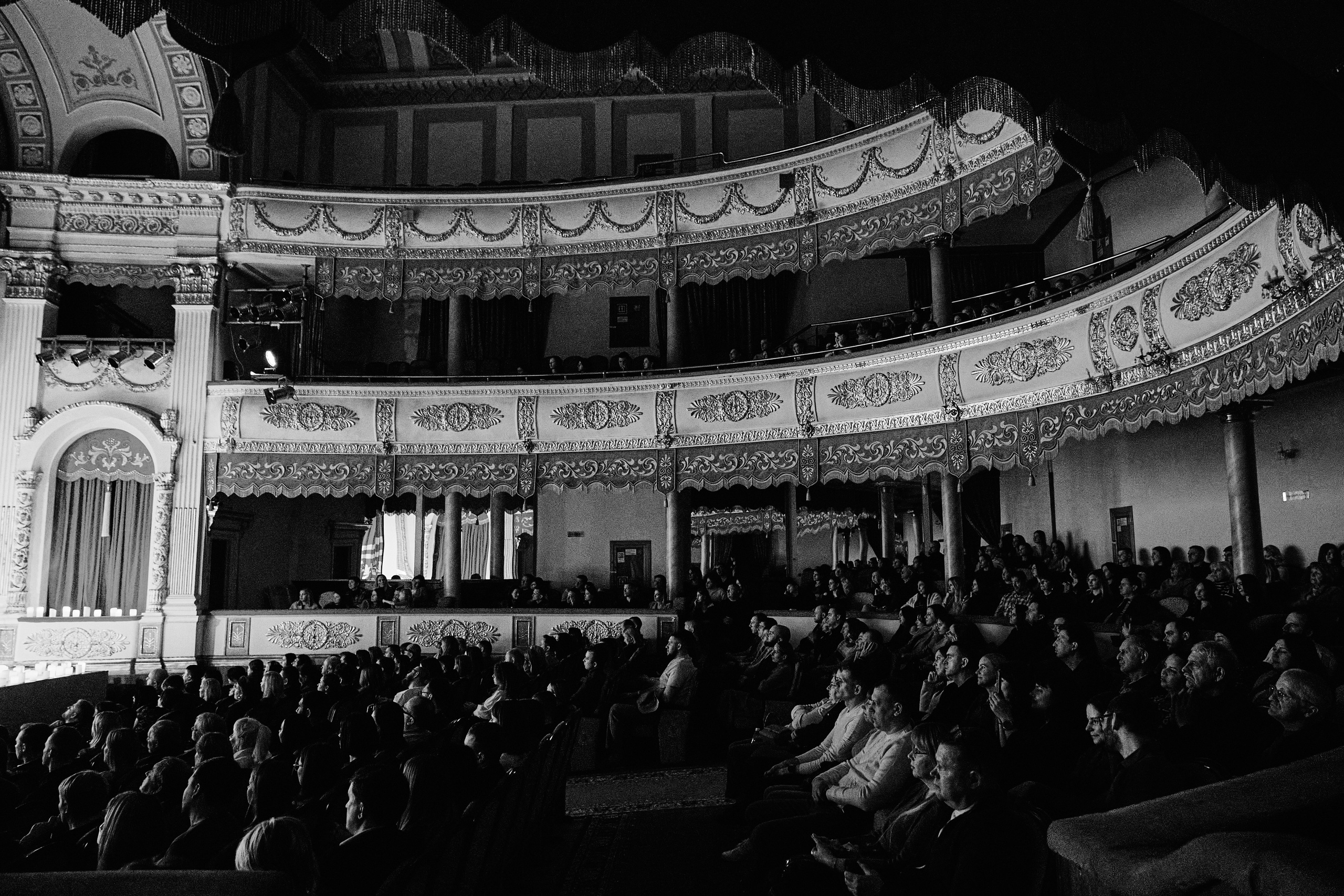 Шедевры мировой неоклассики при свечах. The Best 26.02. Свадебный репортажный фотограф краснодар максим дремов дрёмов фотосессия студия цена