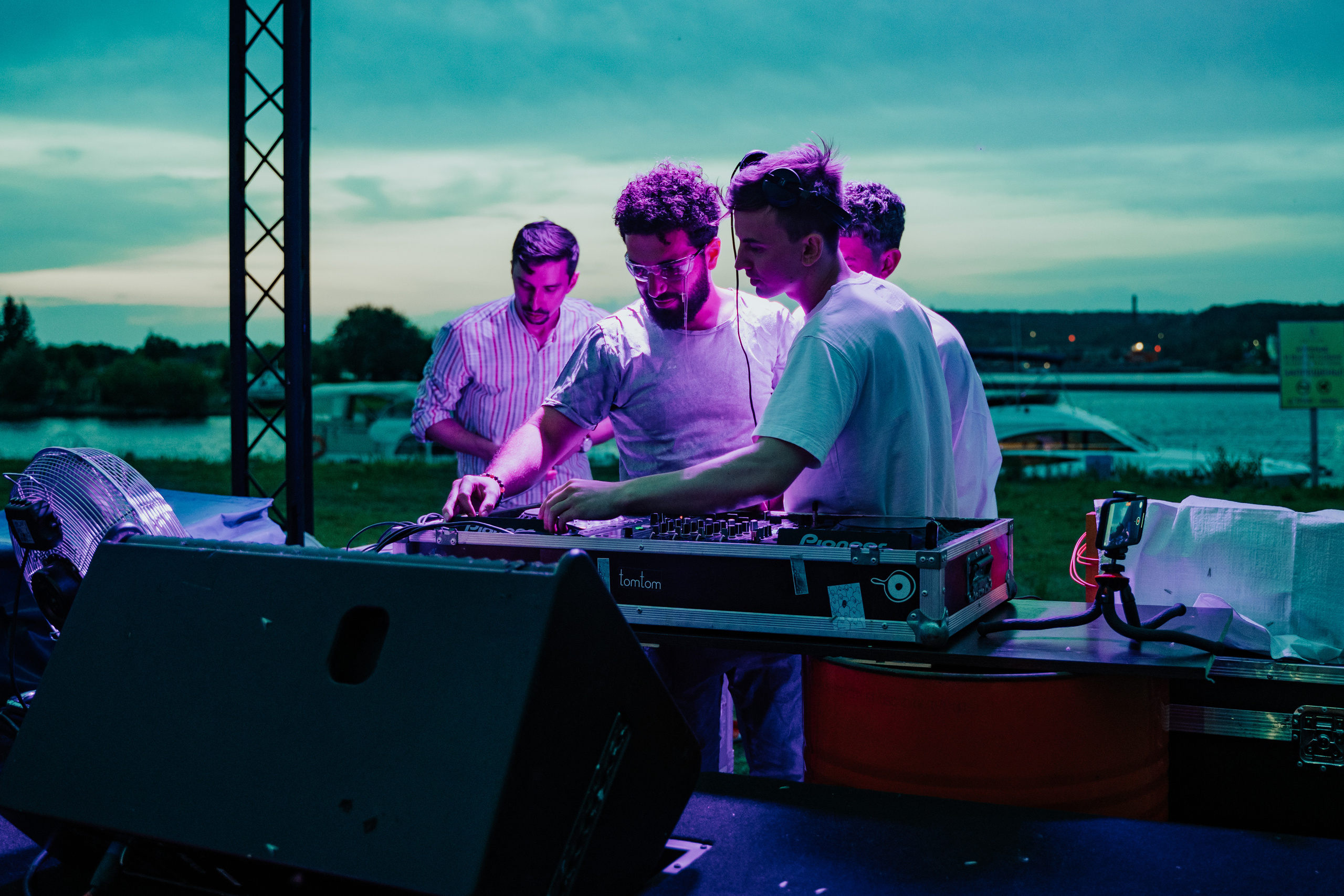 ILLEGAL FRIENDS. Фотограф Хабаровск