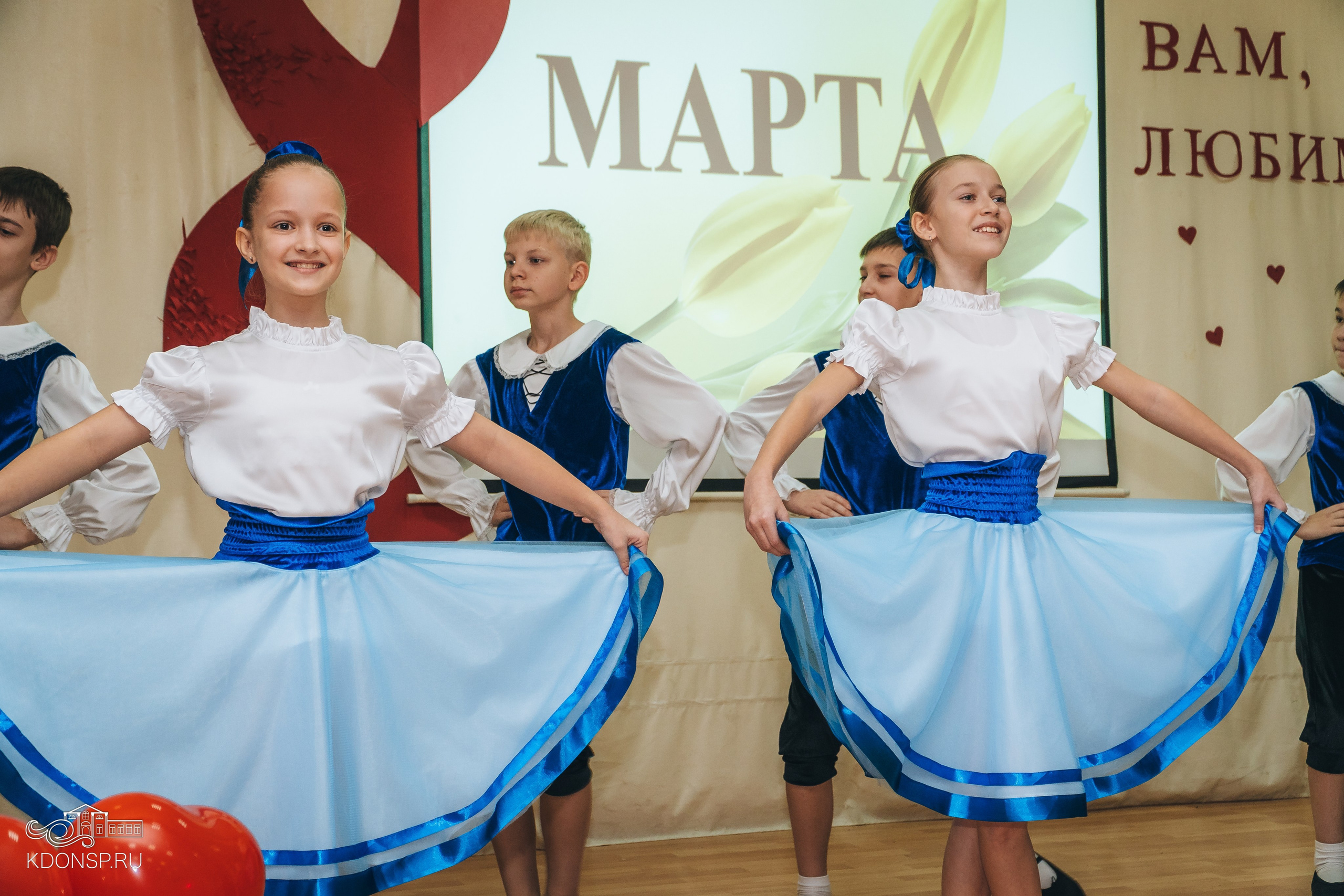 В преддверии праздника весны. Новотитаровский Дом культуры