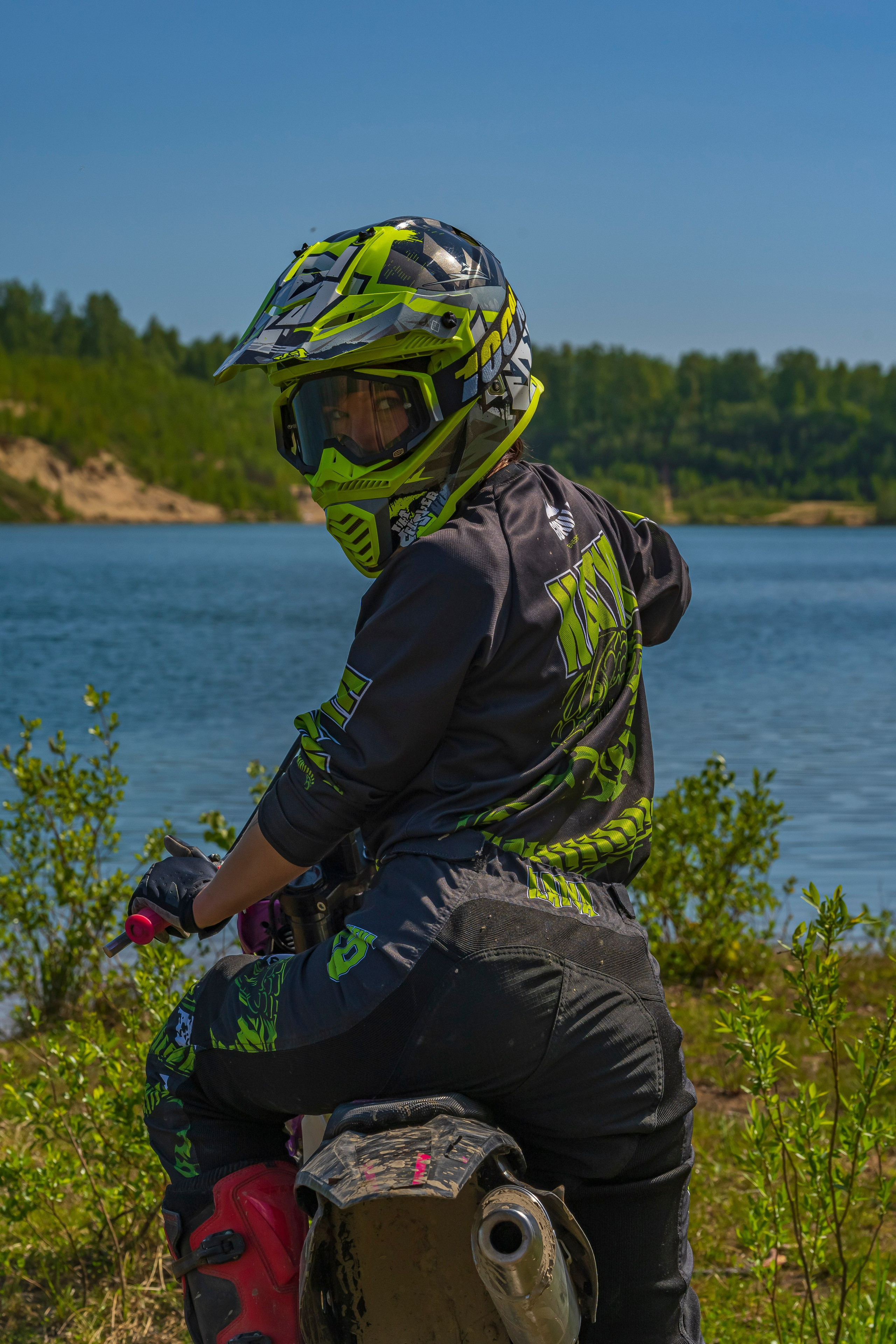 Катя Ли. Графический дизайнер Илья Левченко