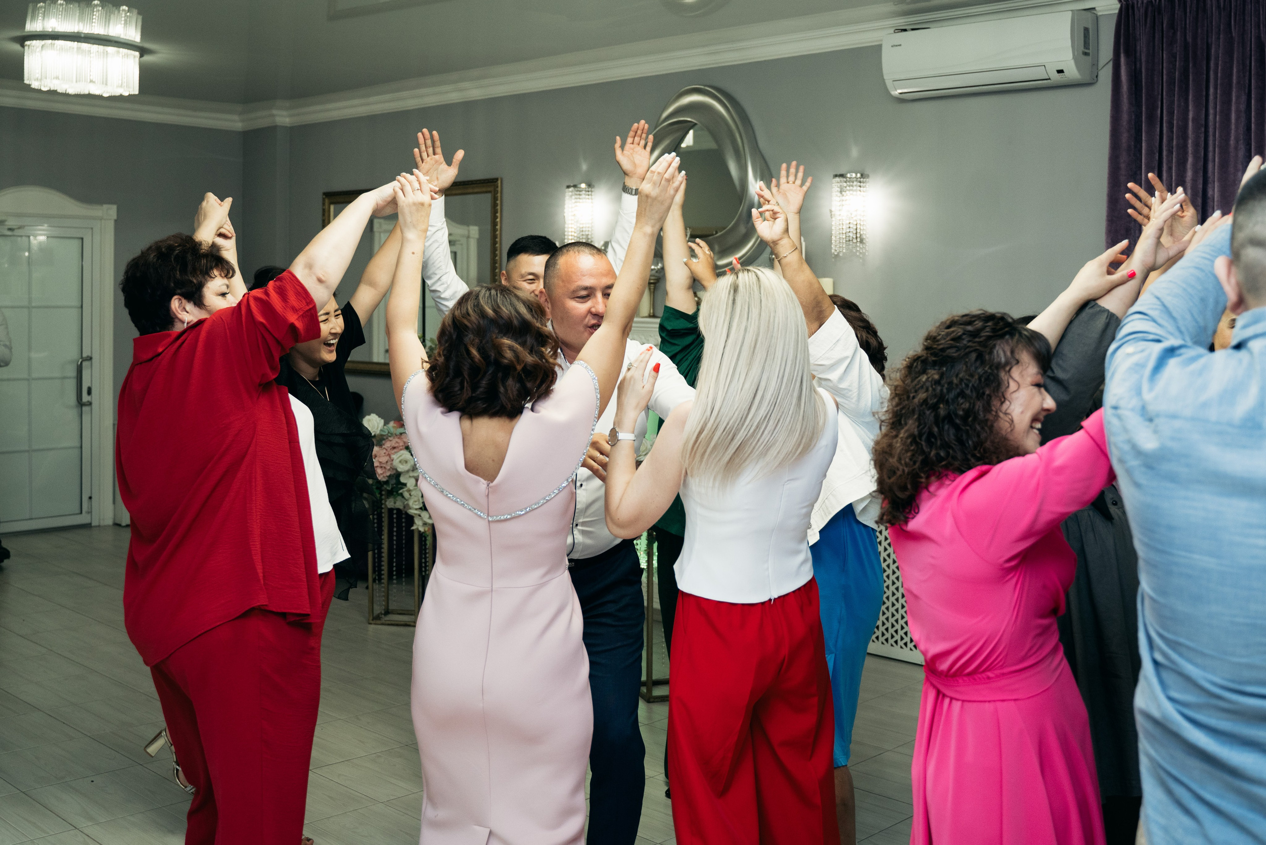 Ильнур и Динара. Свадебный день. Отбор. Кафе Ля делис. Семейный и свадебный фотограф Молодзяновская Елена