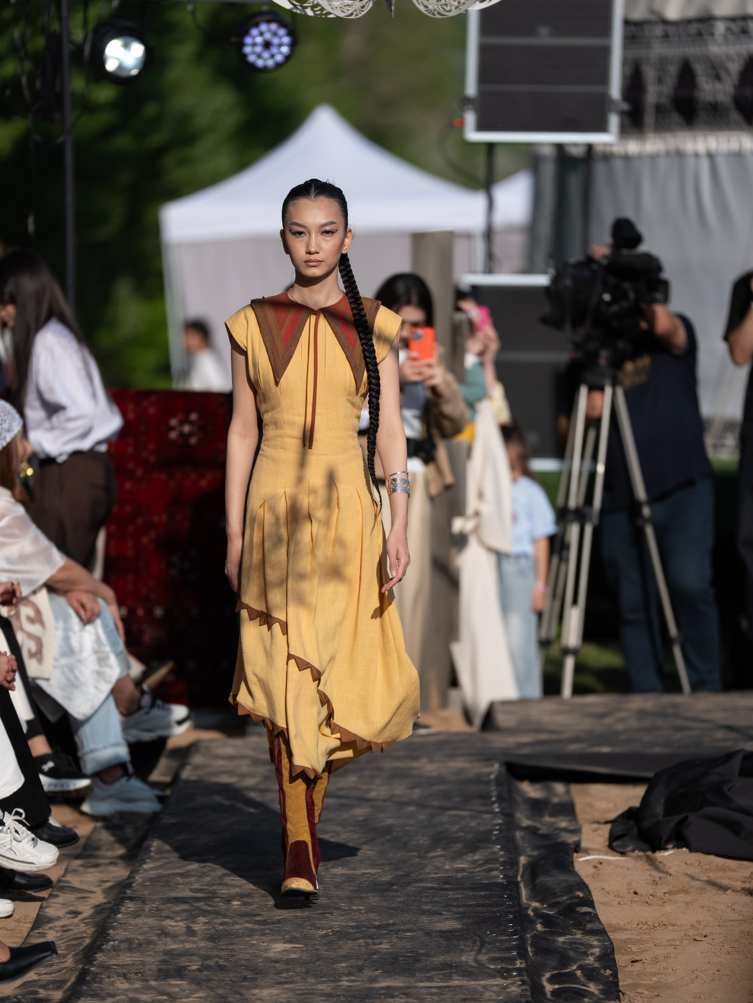 Designer Dariya Kuatzhan. Сайт Алматинского НЮ АРТ, будуар и фэшн фотографа Дениса Карпенко