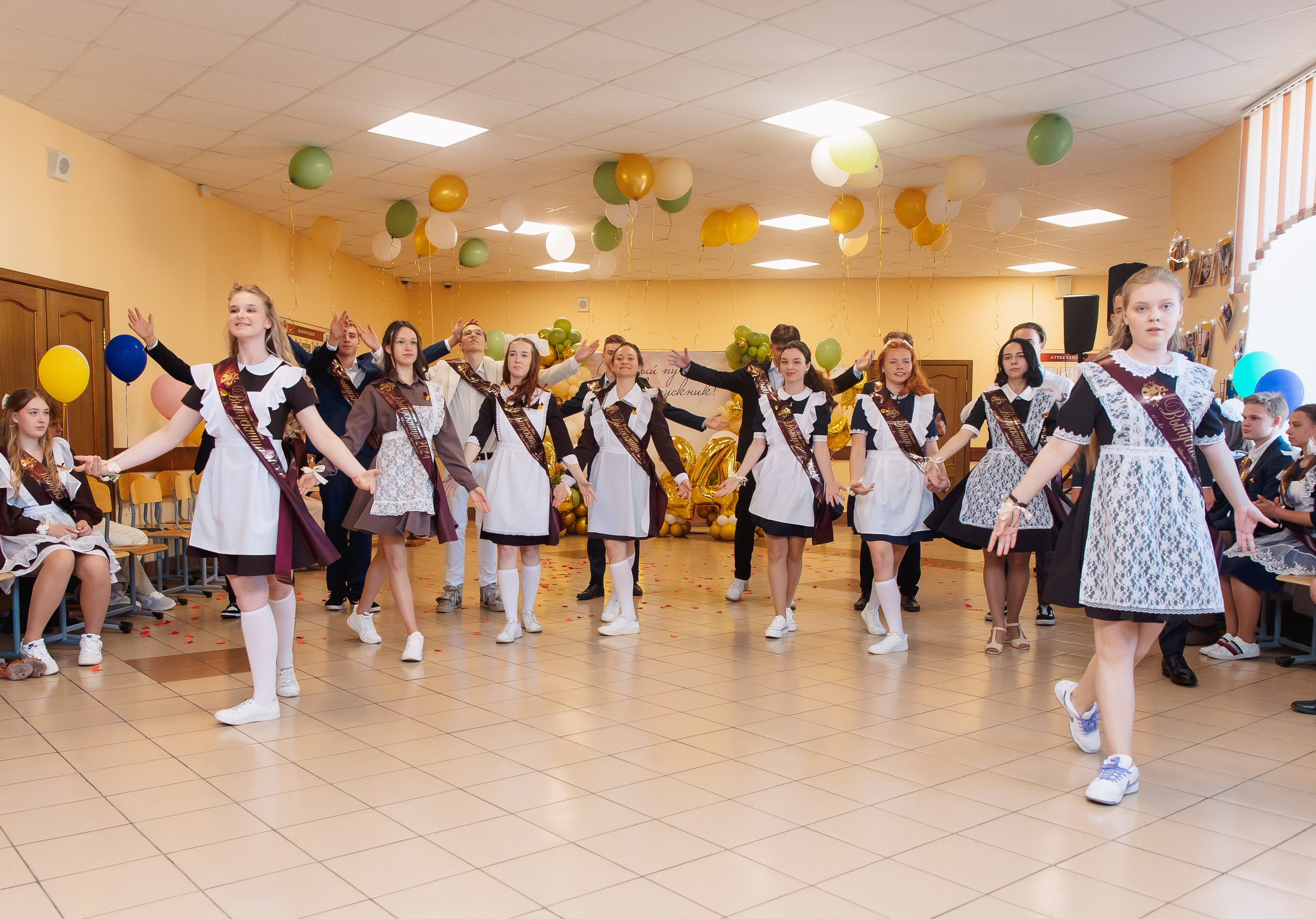 Последний звонок. Фотограф в Кронштадте и Санкт-Петербурге Анастасия Коваленко