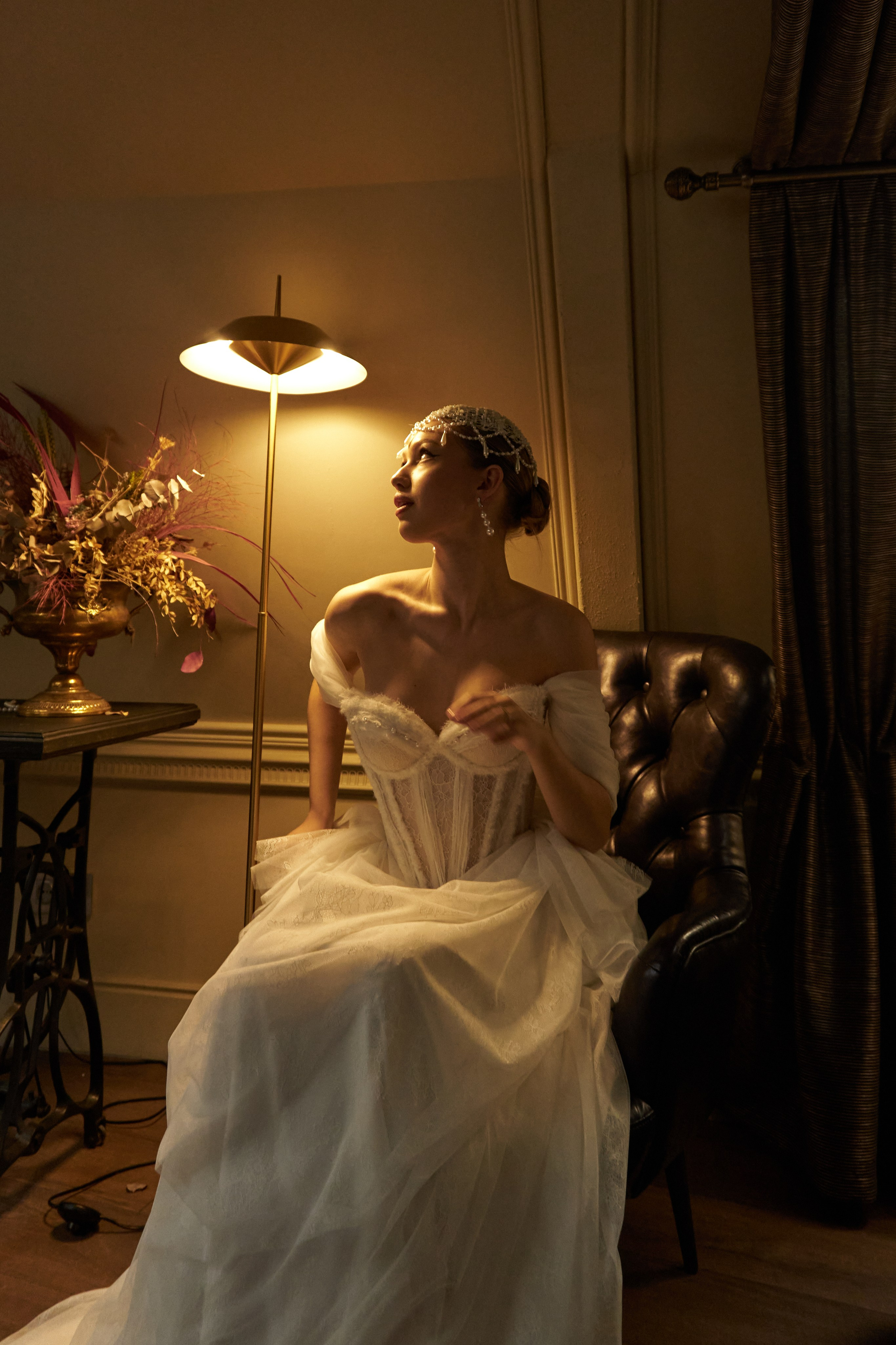 Свадебная фотосессия в отеле Арбат 6 Москва. Свадебный фотограф в Москве Алина Лисовская