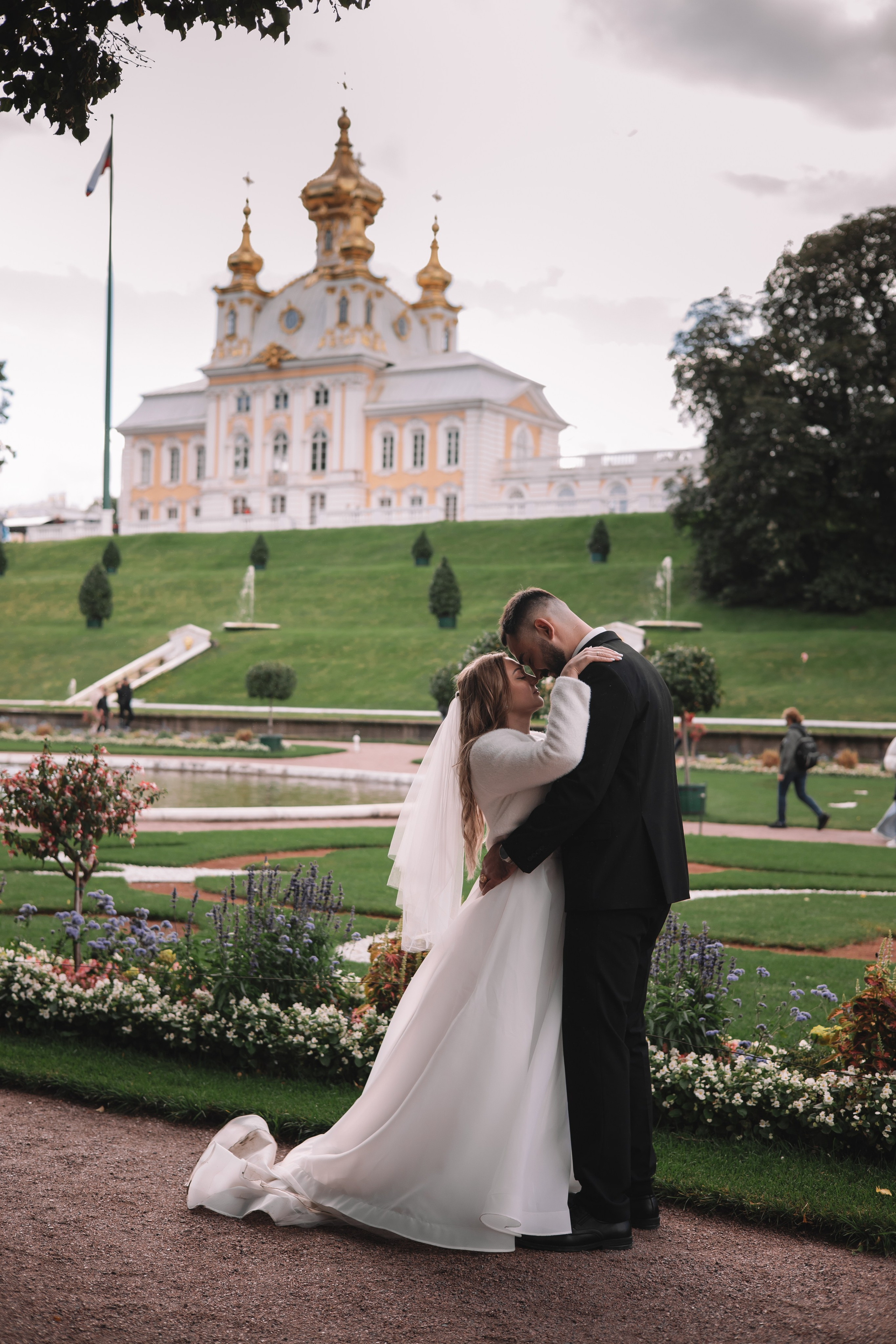 Сергей+Александра|Петергоф. Семейный фотограф в Санкт-Петербурге. Запечатление мгновений и ярких воспоминаний в Вашей жизни