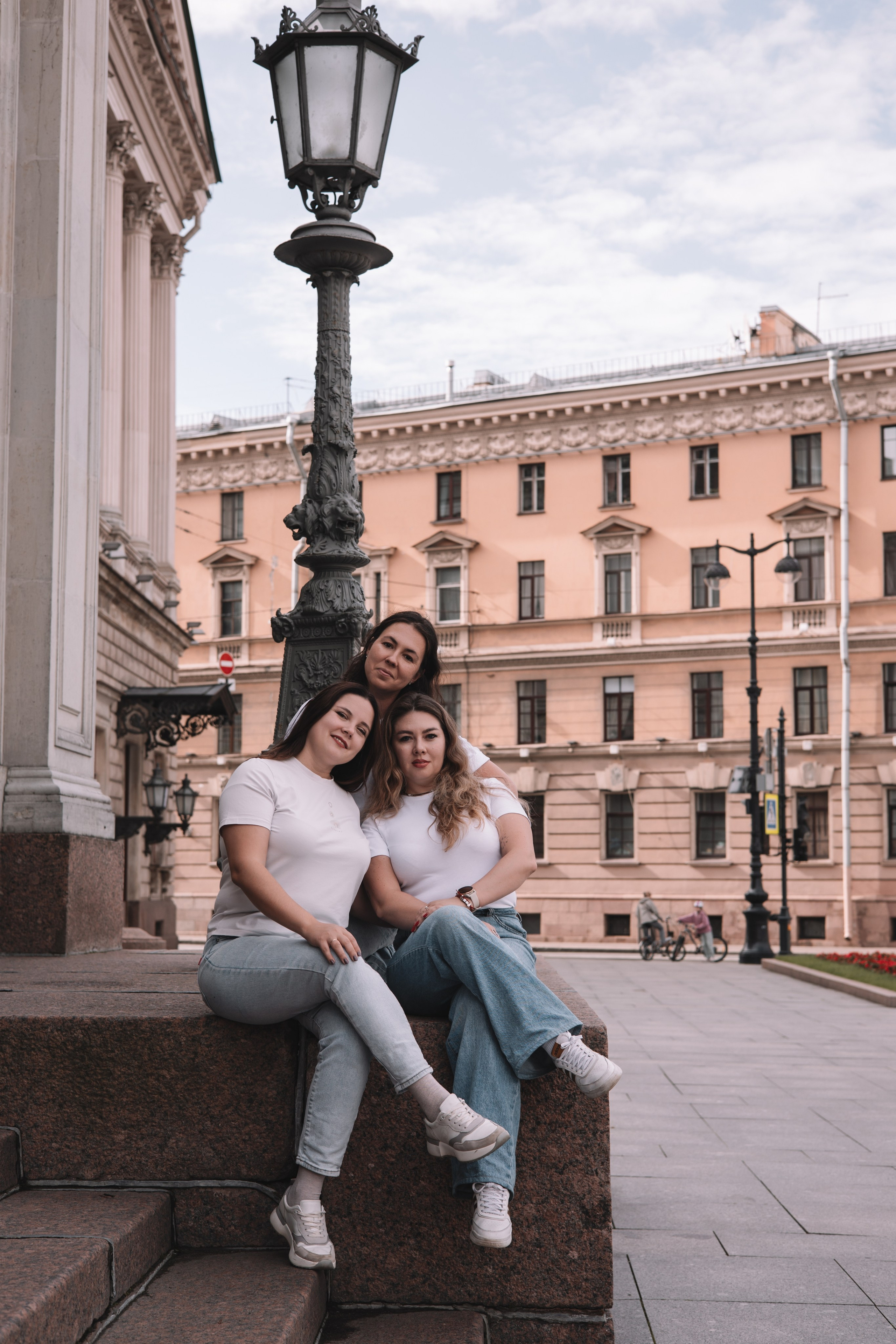 Подружки. Семейный фотограф в Санкт-Петербурге. Запечатление мгновений и ярких воспоминаний в Вашей жизни