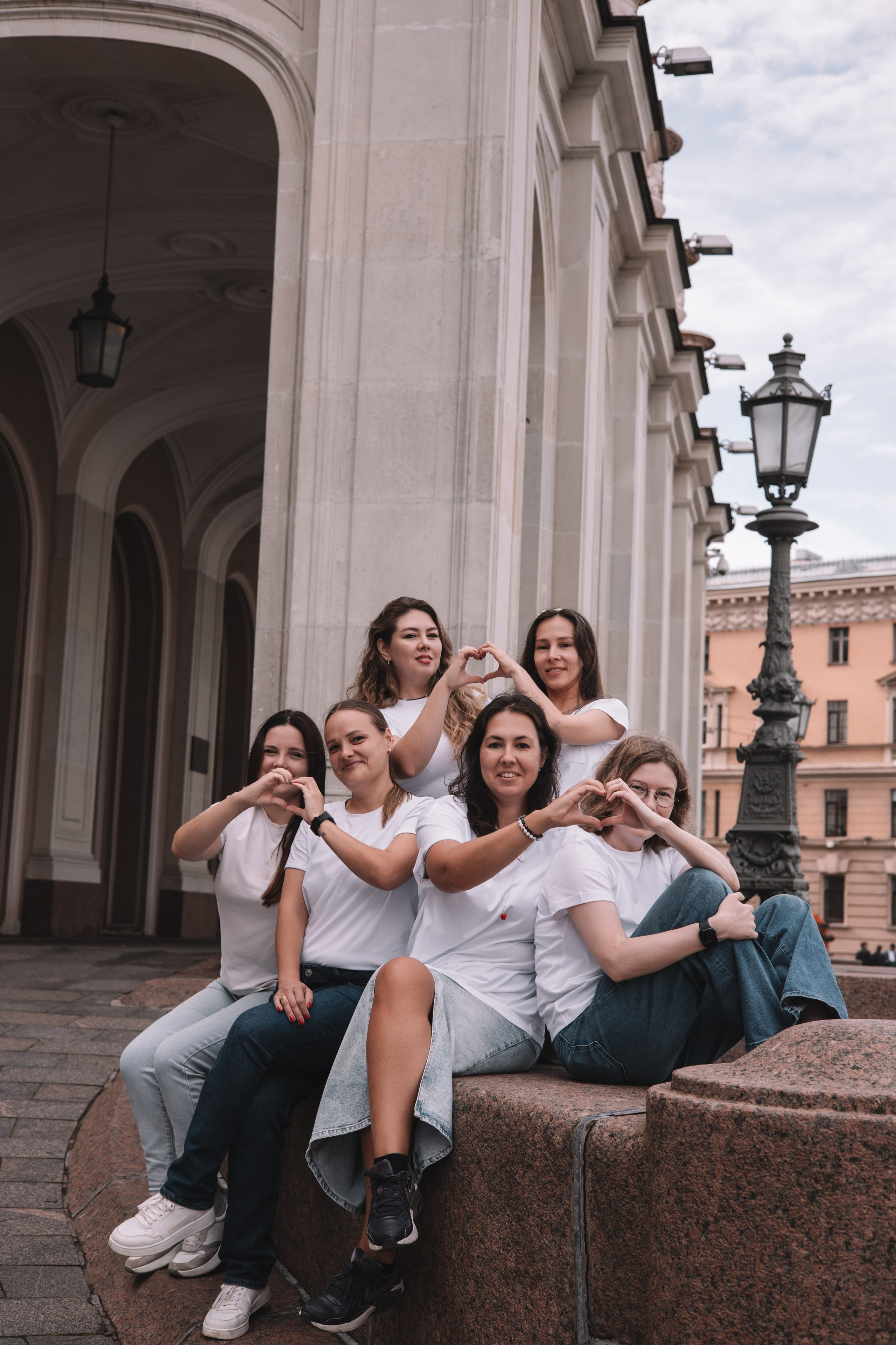Подружки. Семейный фотограф в Санкт-Петербурге. Запечатление мгновений и ярких воспоминаний в Вашей жизни