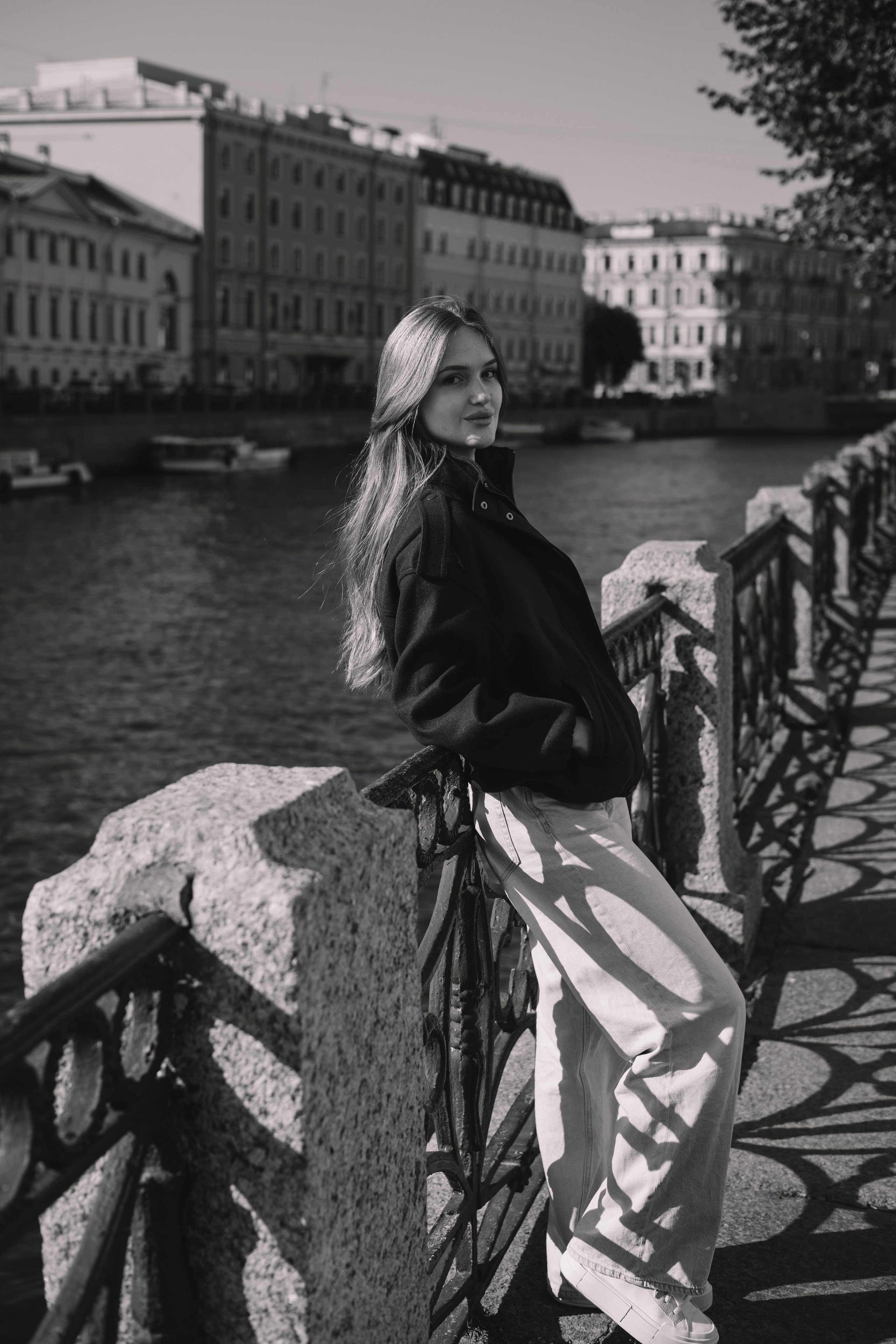 Сёстры. Семейный фотограф в Санкт-Петербурге. Запечатление мгновений и ярких воспоминаний в Вашей жизни