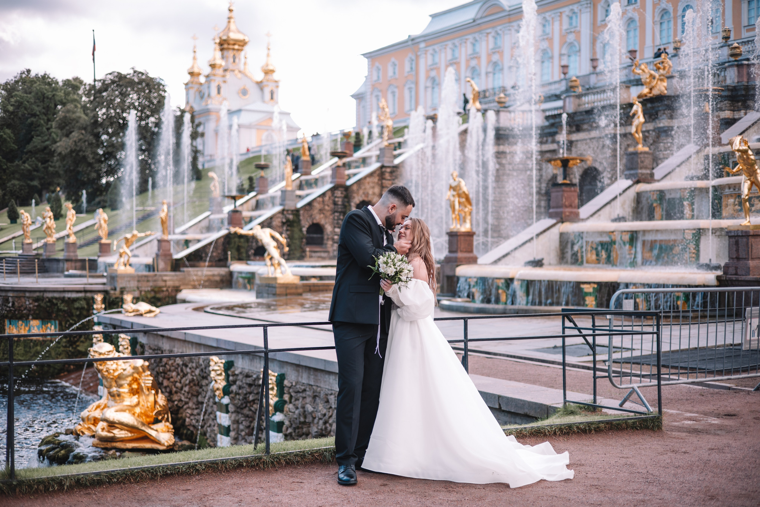 Сергей+Александра|Петергоф. Семейный фотограф в Санкт-Петербурге. Запечатление мгновений и ярких воспоминаний в Вашей жизни