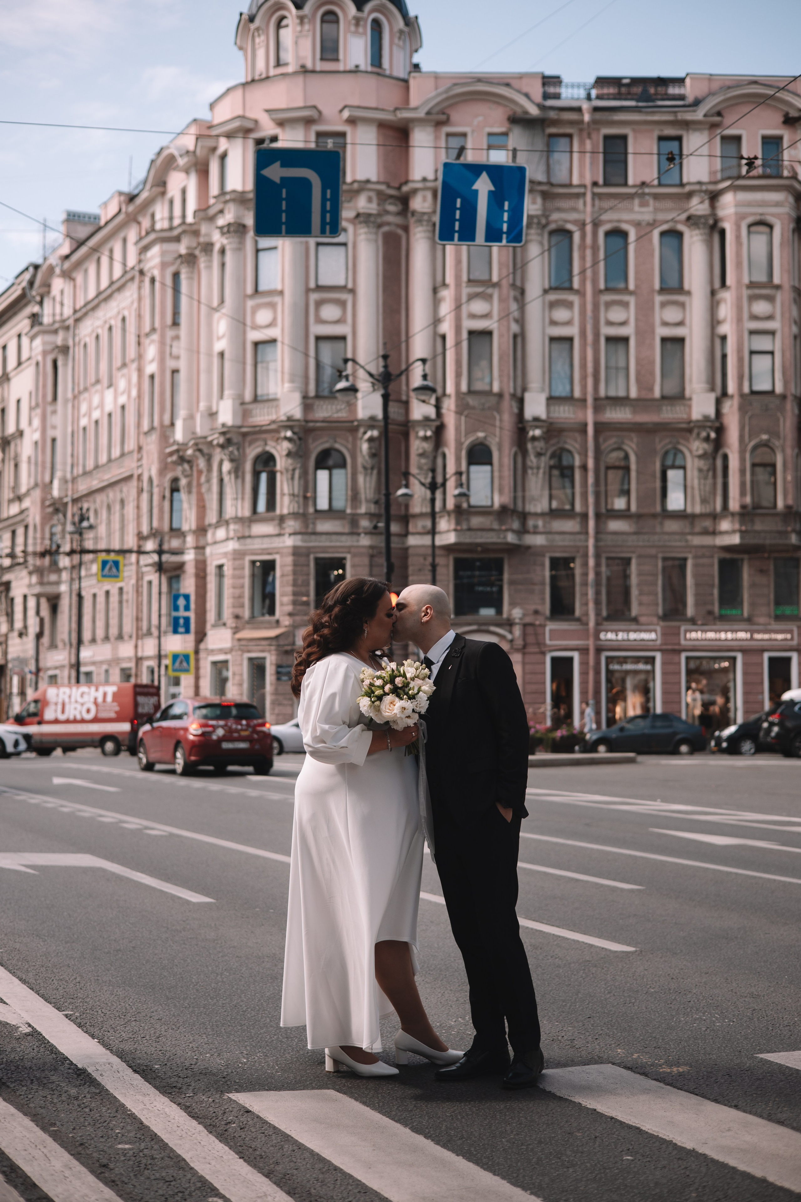 Надежда и Ален|ЗАГС Выборгского района. Семейный фотограф в Санкт-Петербурге. Запечатление мгновений и ярких воспоминаний в Вашей жизни