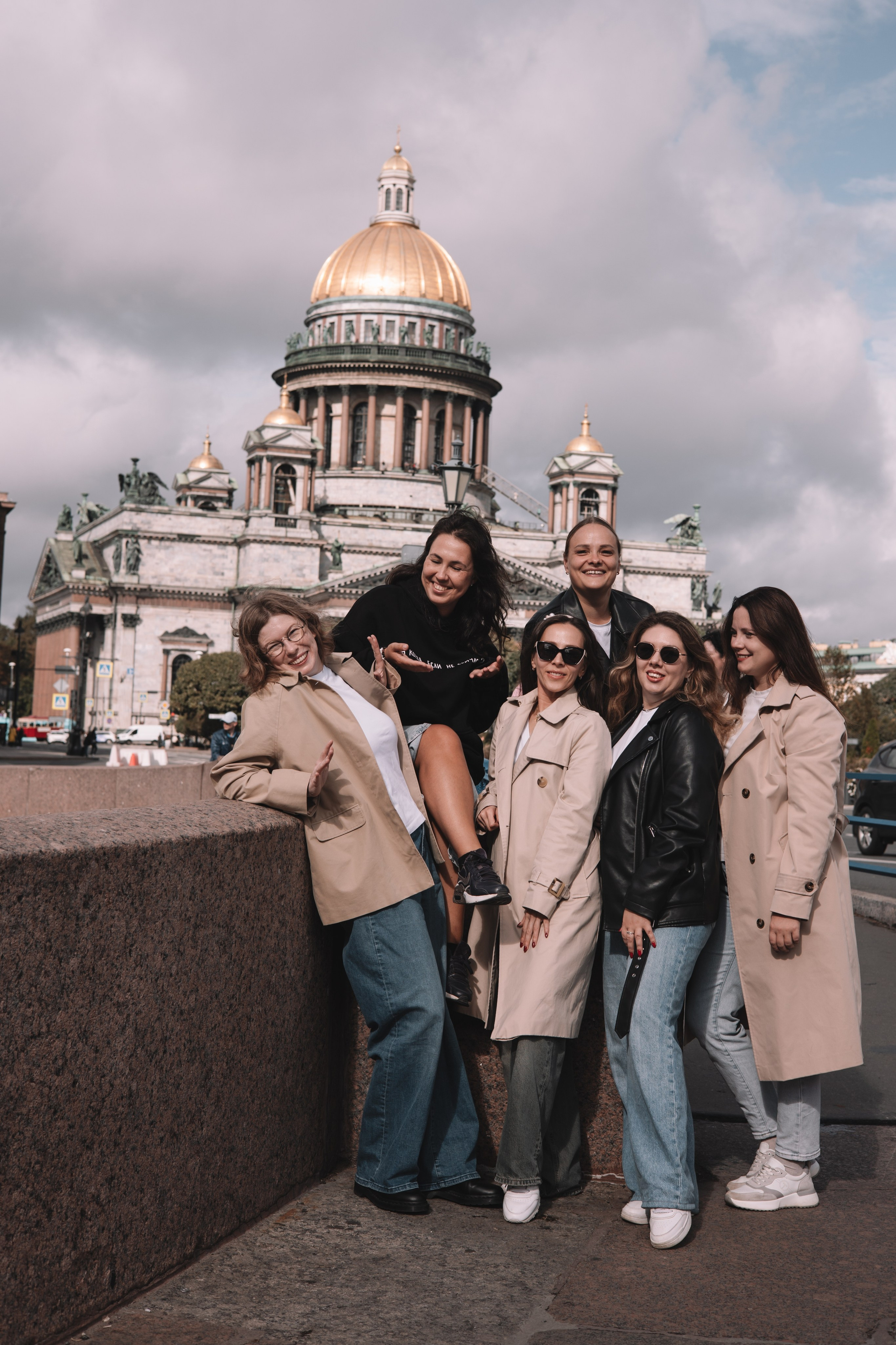 Подружки. Семейный фотограф в Санкт-Петербурге. Запечатление мгновений и ярких воспоминаний в Вашей жизни