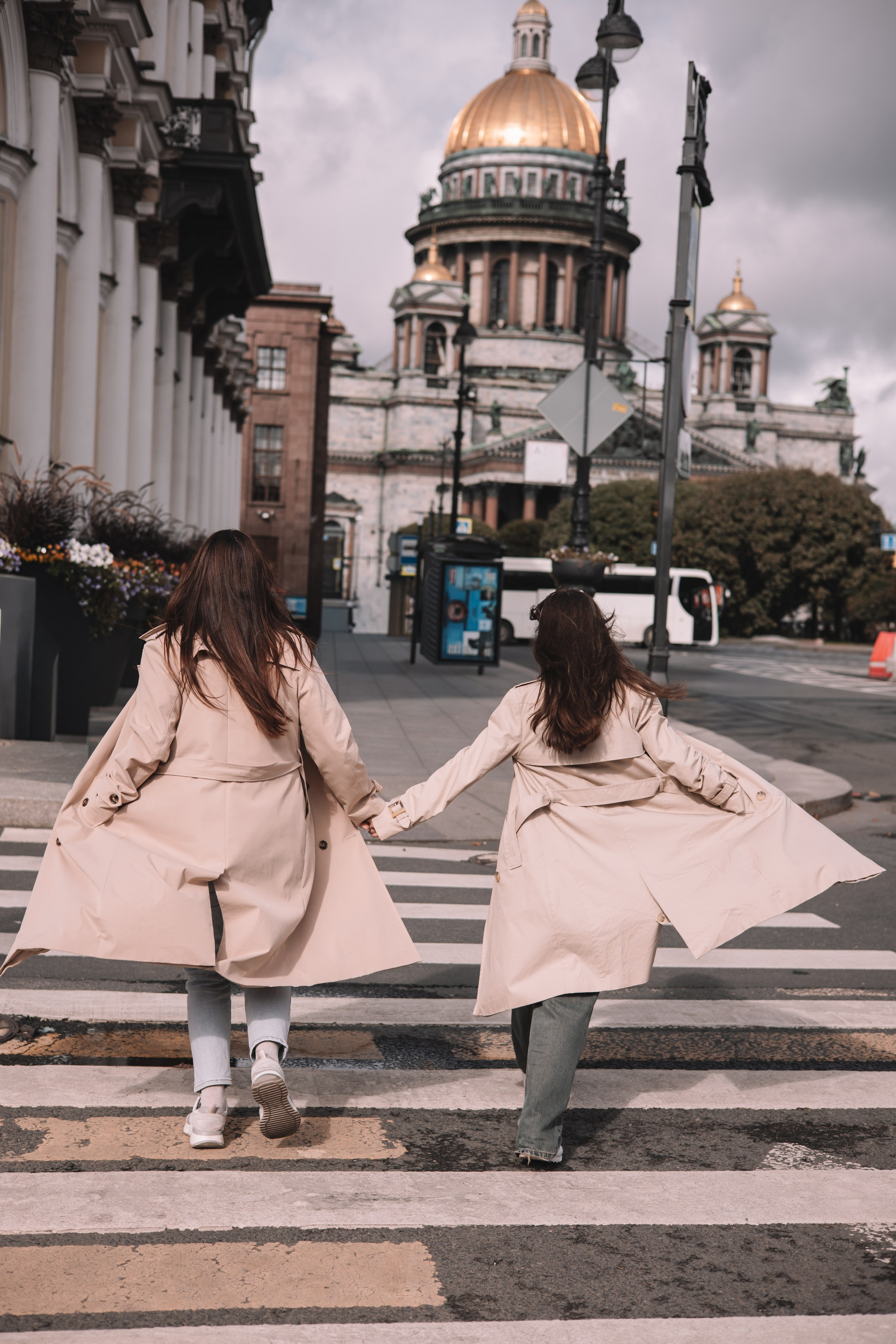Подружки. Семейный фотограф в Санкт-Петербурге. Запечатление мгновений и ярких воспоминаний в Вашей жизни