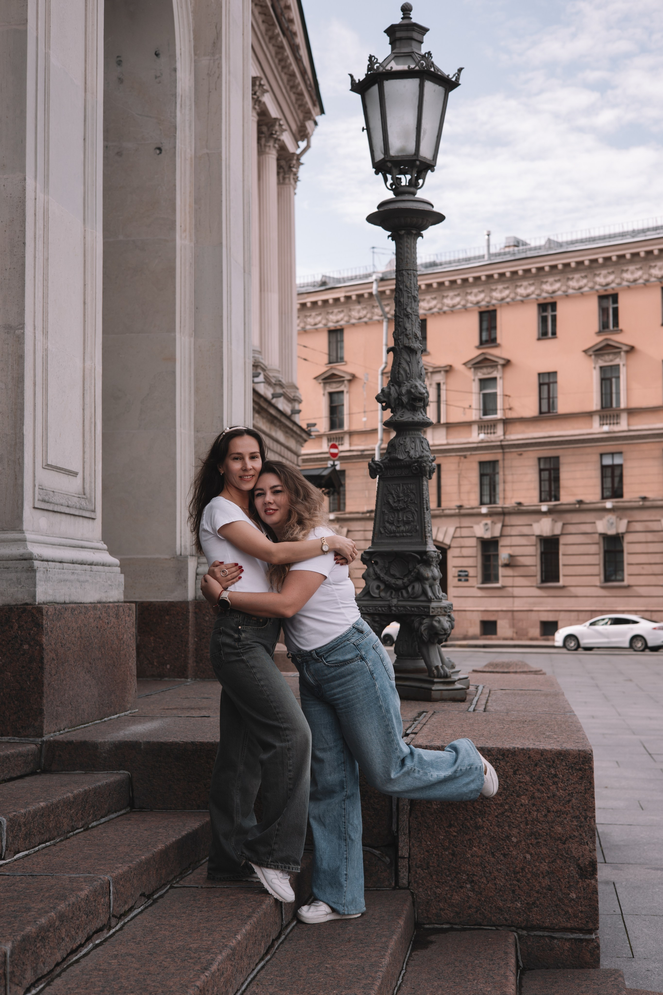 Подружки. Семейный фотограф в Санкт-Петербурге. Запечатление мгновений и ярких воспоминаний в Вашей жизни