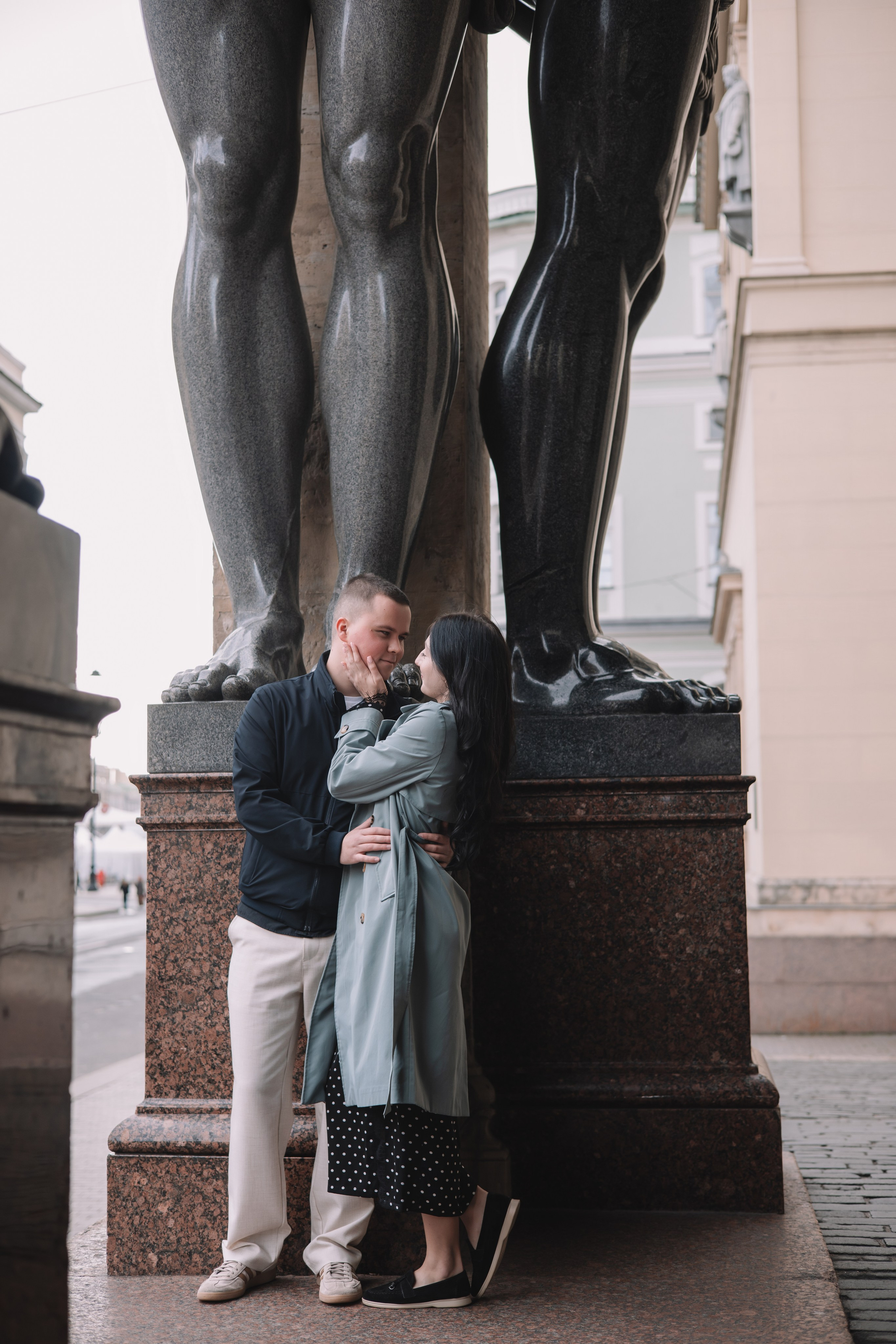 Атланты. Семейный фотограф в Санкт-Петербурге. Запечатление мгновений и ярких воспоминаний в Вашей жизни