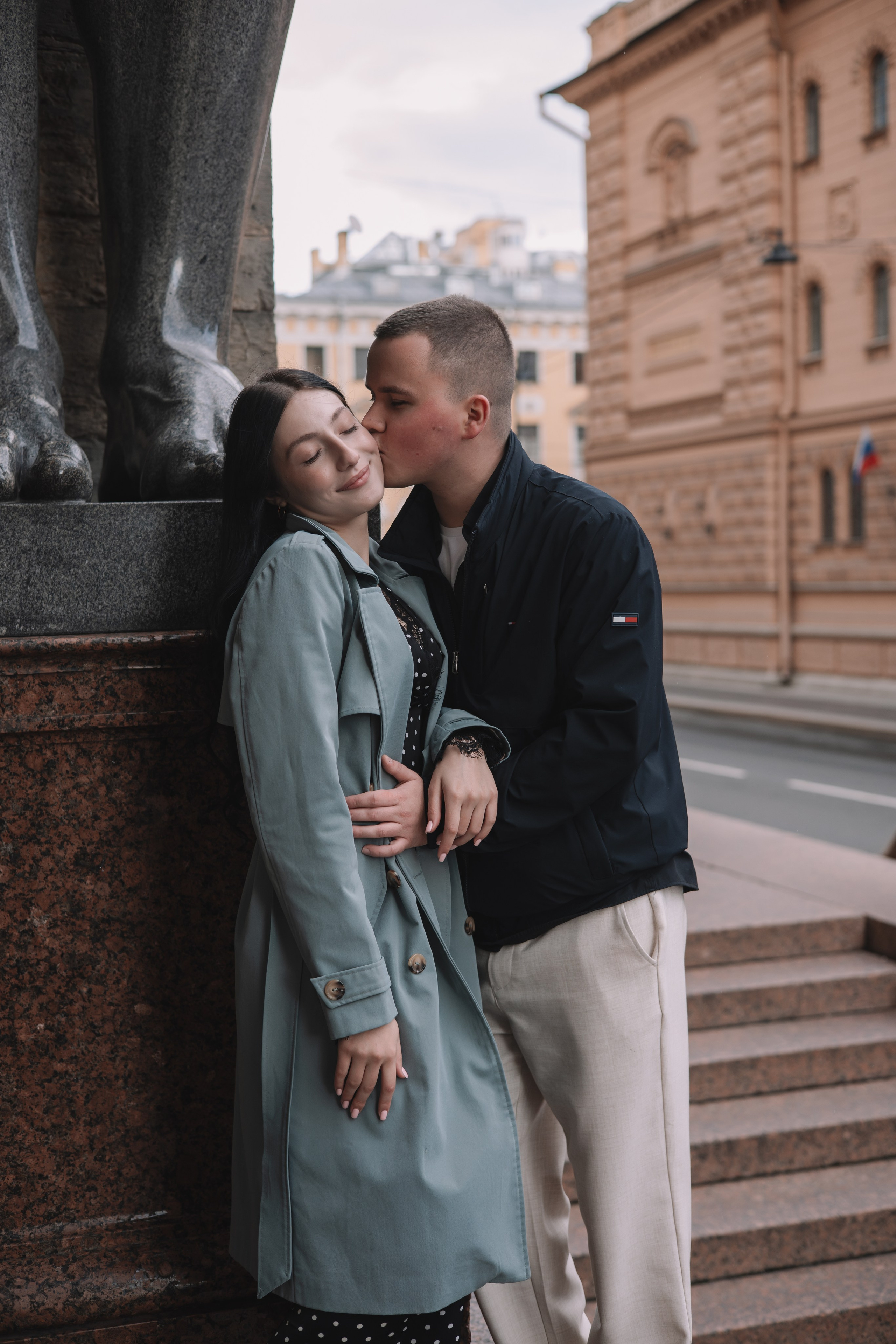 Атланты. Семейный фотограф в Санкт-Петербурге. Запечатление мгновений и ярких воспоминаний в Вашей жизни
