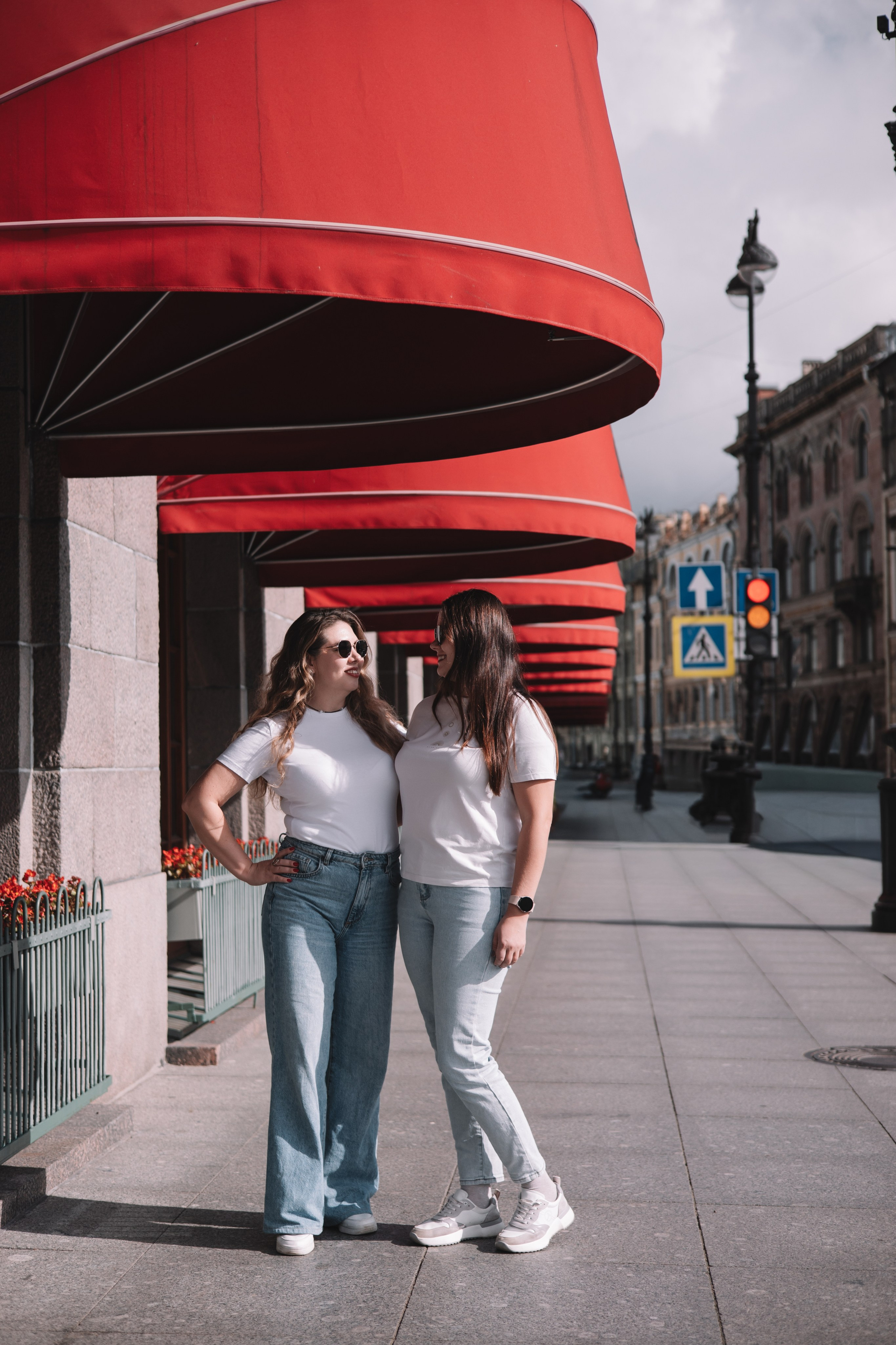 Подружки. Семейный фотограф в Санкт-Петербурге. Запечатление мгновений и ярких воспоминаний в Вашей жизни