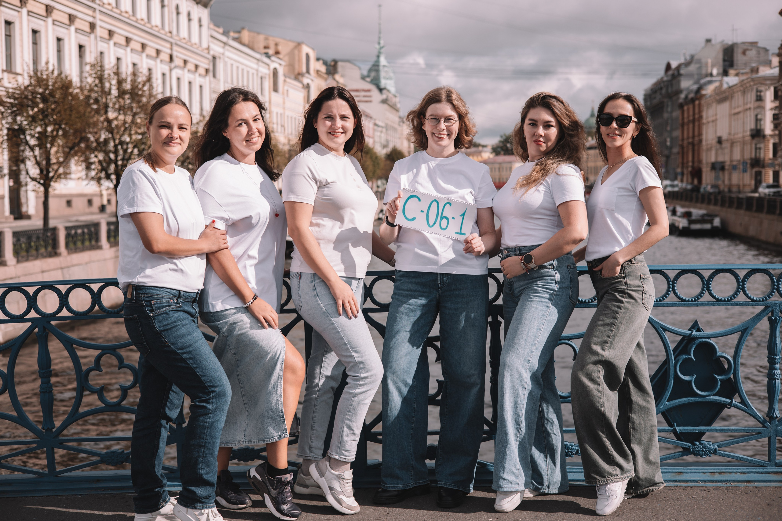 Подружки. Семейный фотограф в Санкт-Петербурге. Запечатление мгновений и ярких воспоминаний в Вашей жизни