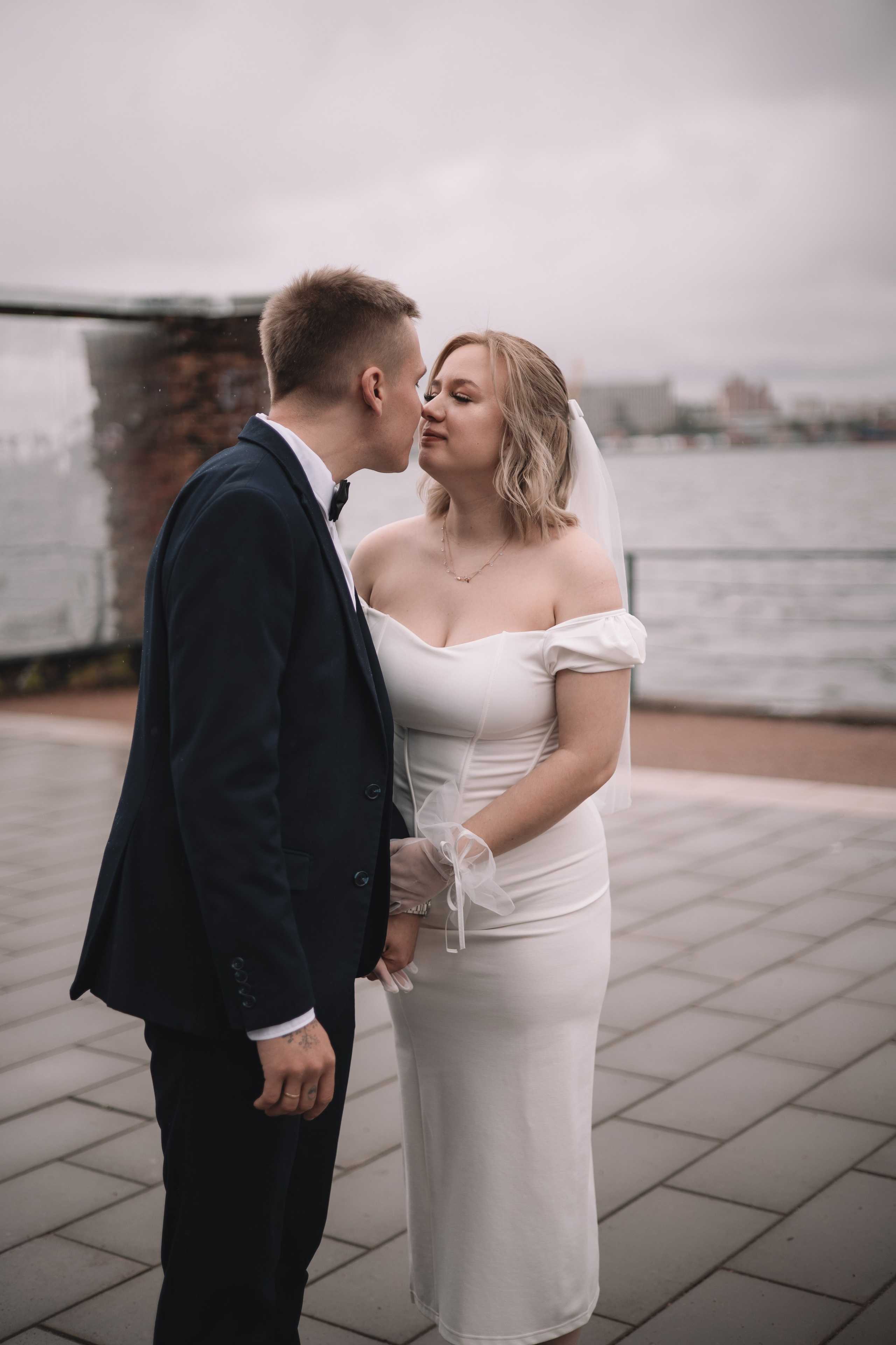 Севкабель.Дождь.Любовь. Семейный фотограф в Санкт-Петербурге. Запечатление мгновений и ярких воспоминаний в Вашей жизни