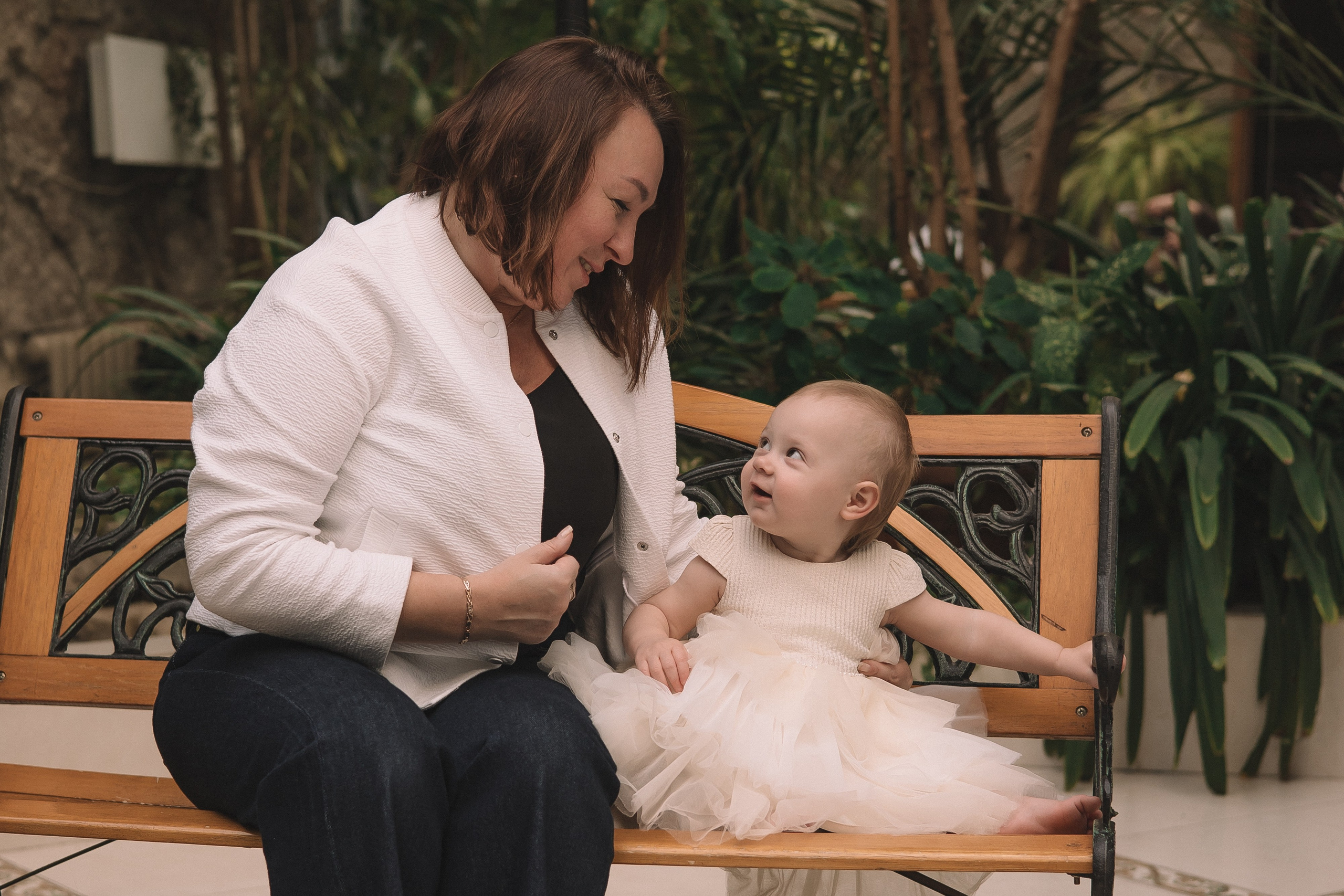 Яна и семья|Дворец «Малютка». Семейный фотограф в Санкт-Петербурге. Запечатление мгновений и ярких воспоминаний в Вашей жизни