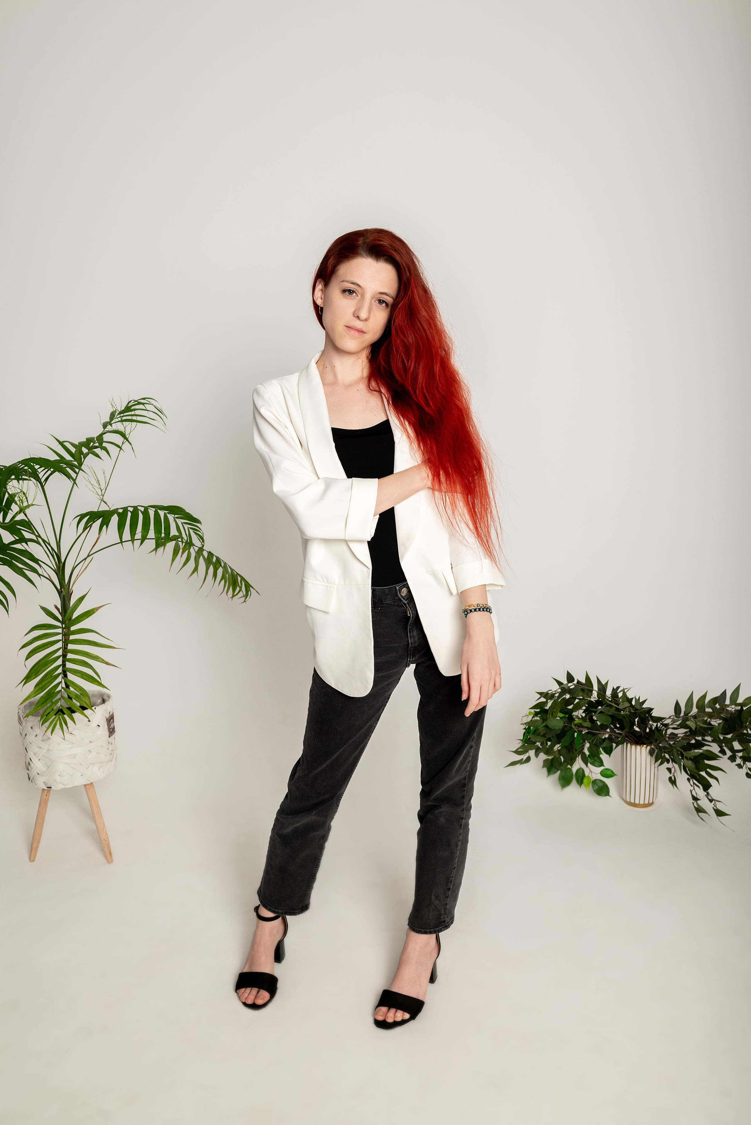 Фотосессия девушки в сирени. Фотограф в Каменске-Шахтинском Ольга Сагал