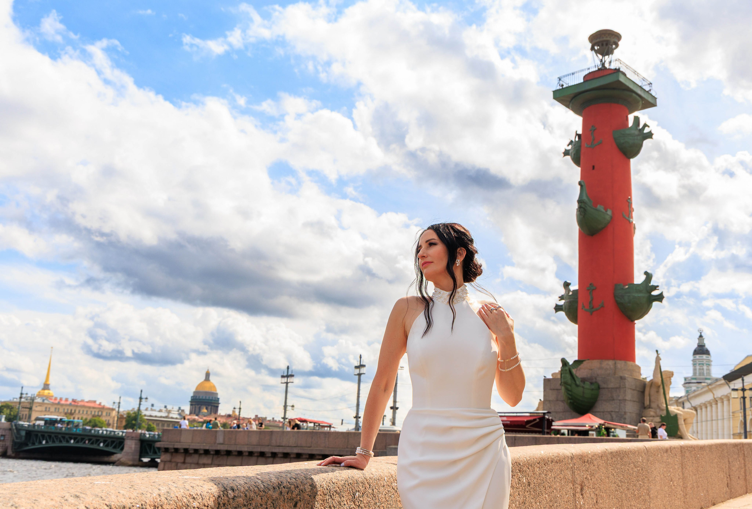 Фотограф на свадьбу в СПб - красивые фото на фоне достопримечательностей.