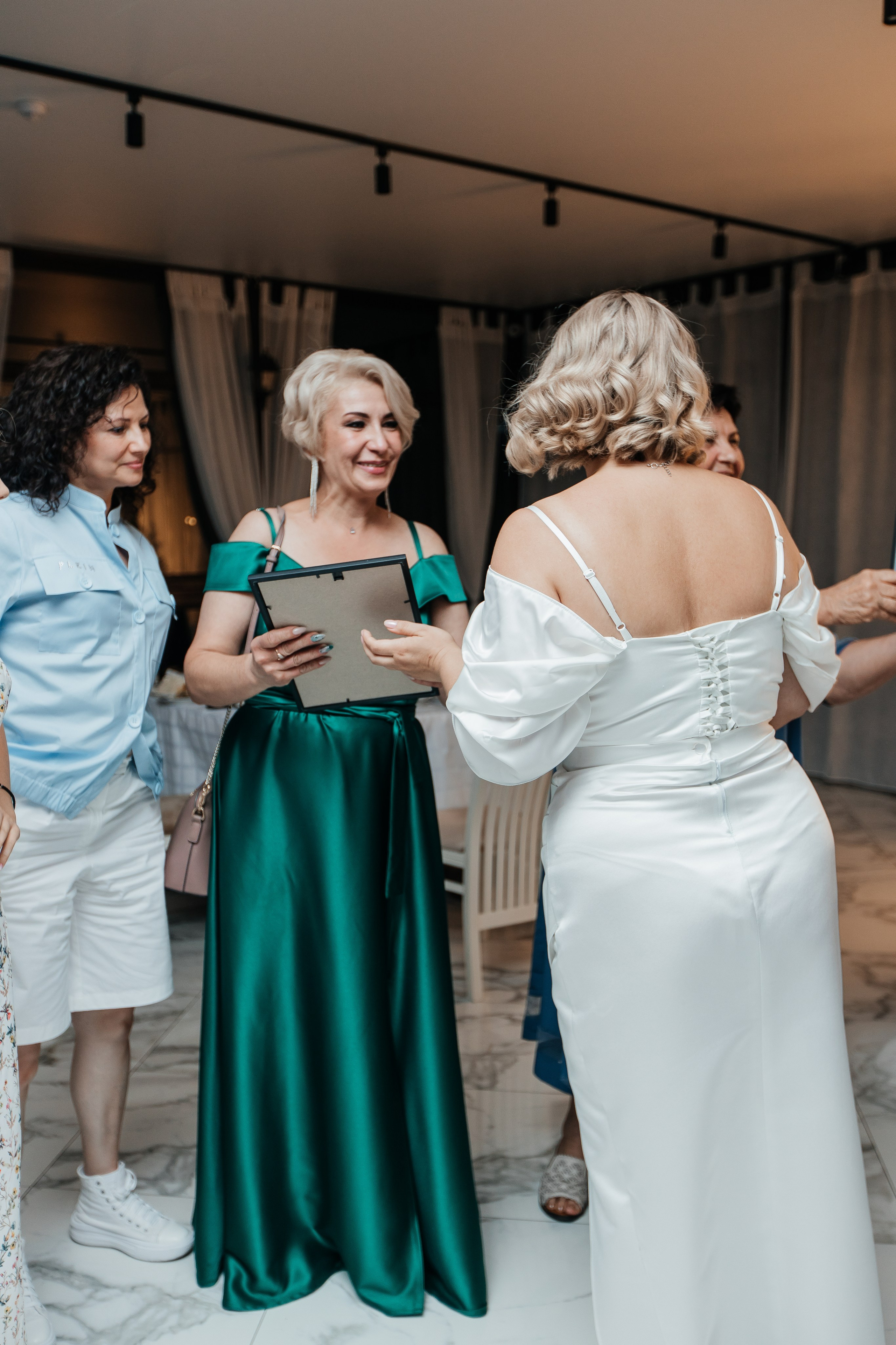 Выездная регистрация и банкет. Свадебный и семейный фотограф Ростова-на-Дону Ирина Бондарева