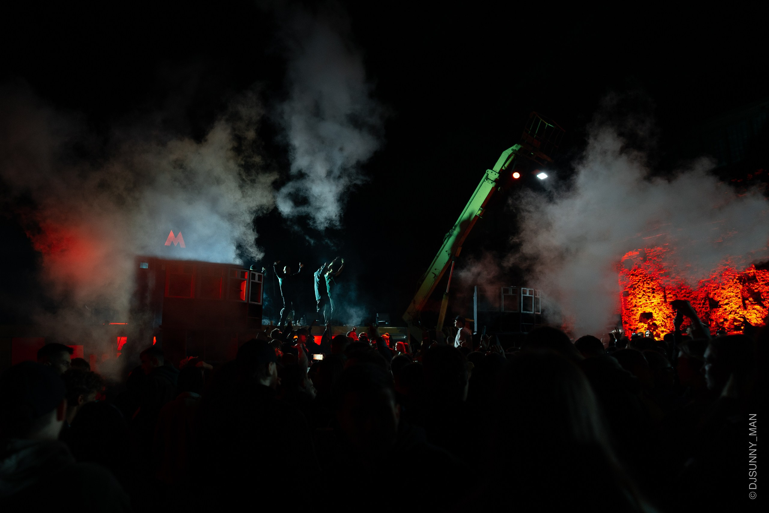 Metro Gorkovskaya. Sunnyman