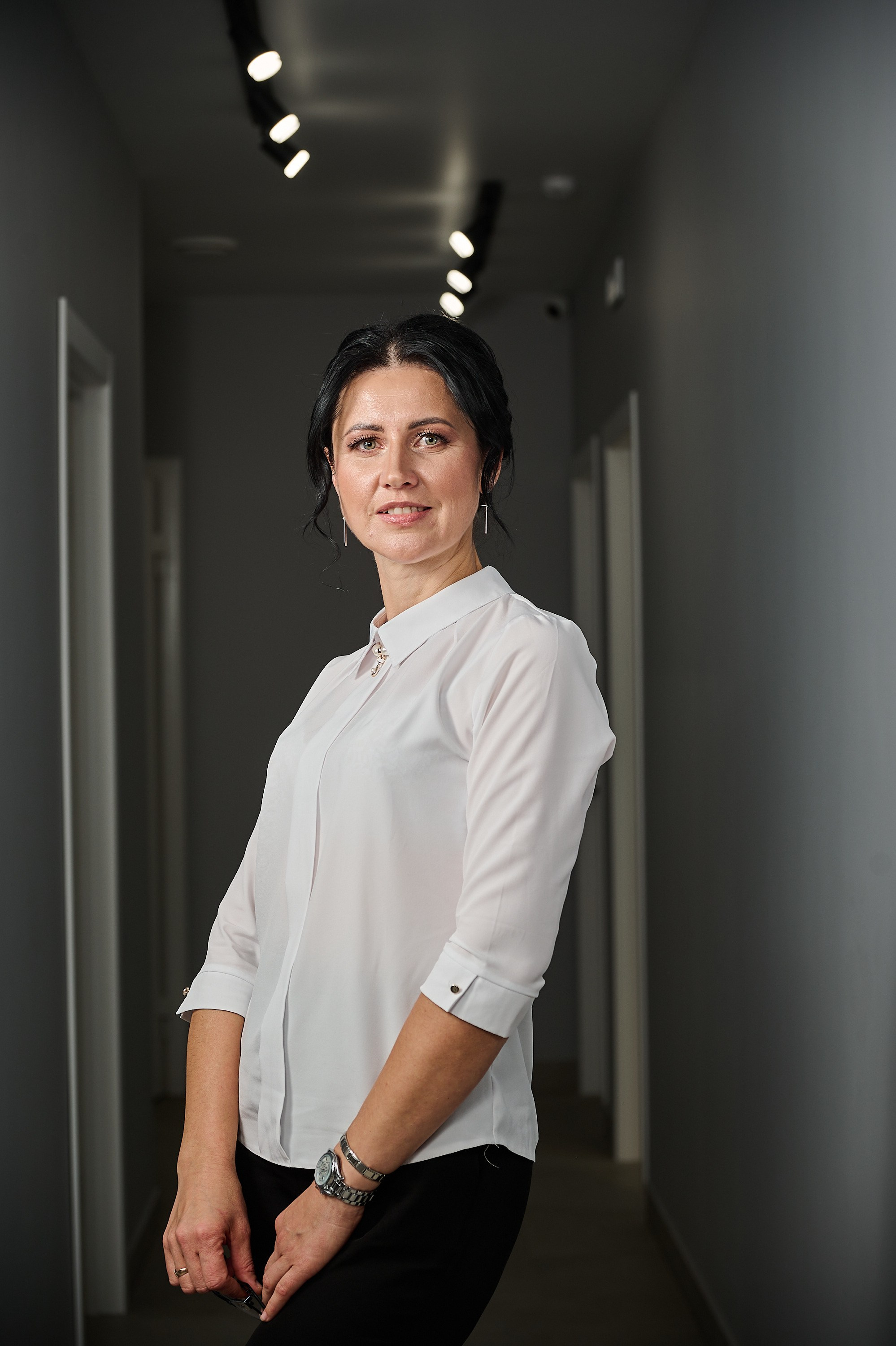 Бизнес-портрет, коллективы, профессии. Выпускные альбомы. Предметная и контент съёмка. Фотостудия Klass