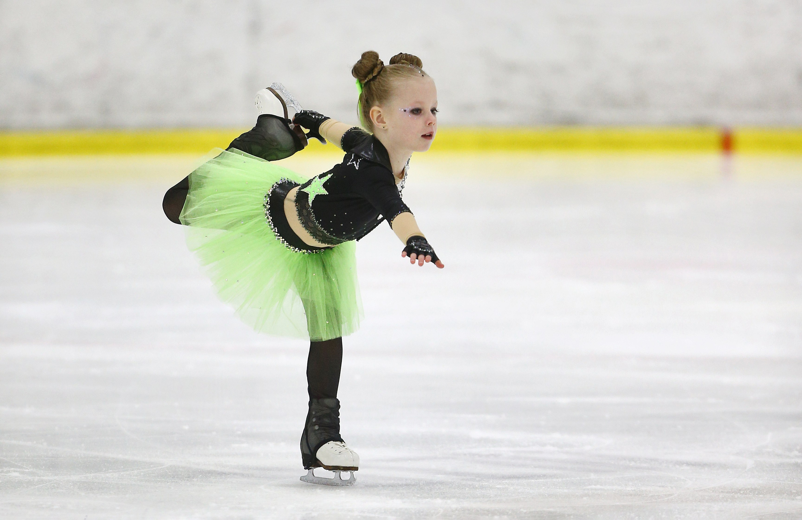 Фестиваль по фигурному катанию на коньках в ЛК «Морозово», фото заказ. Фотограф художественная гимнастика, фигурное катание, Москва и область