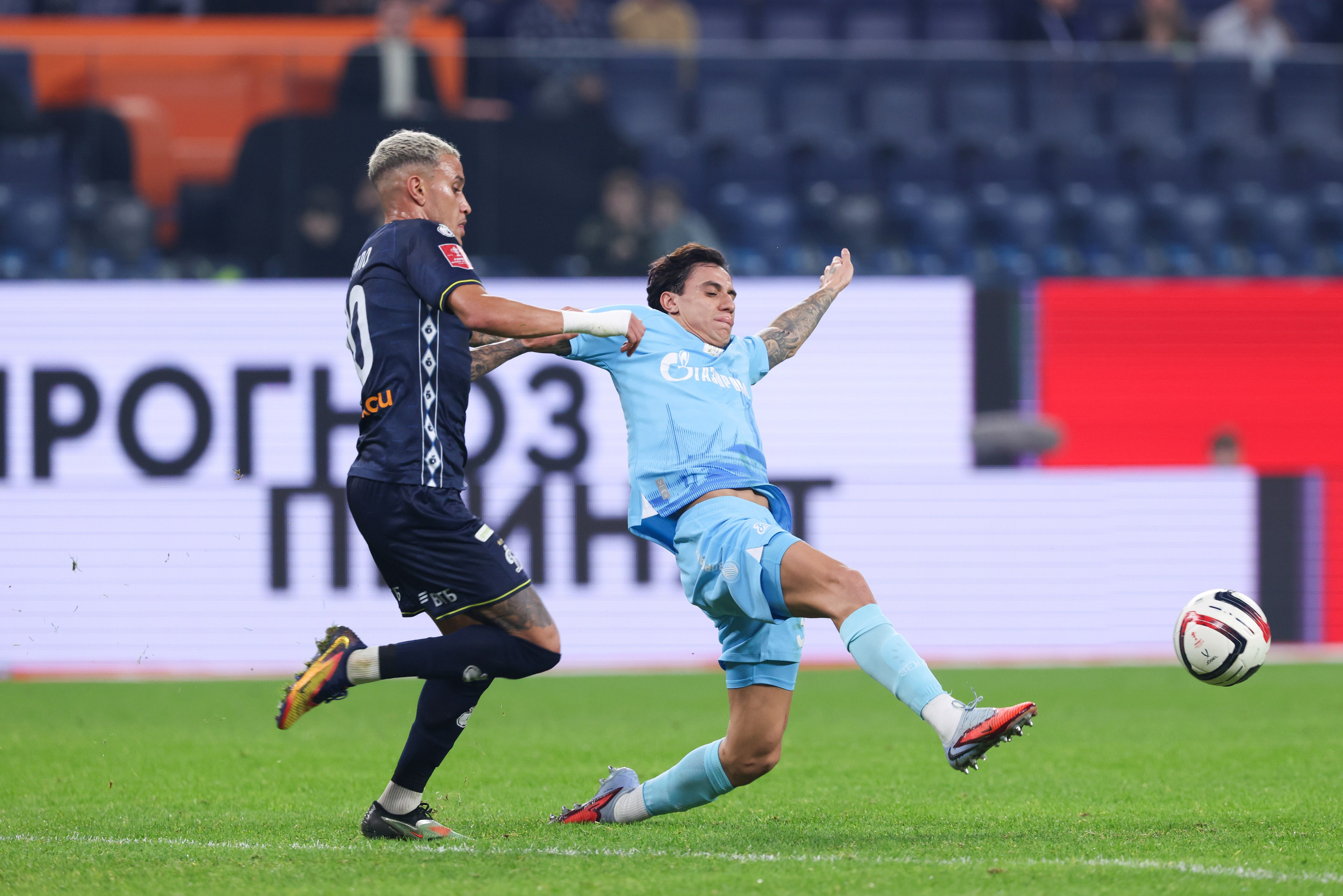 ФК «Зенит — ФК «Динамо» Москва 05.11.2025. Спортивный и репортажный фотограф Антон Тереханов