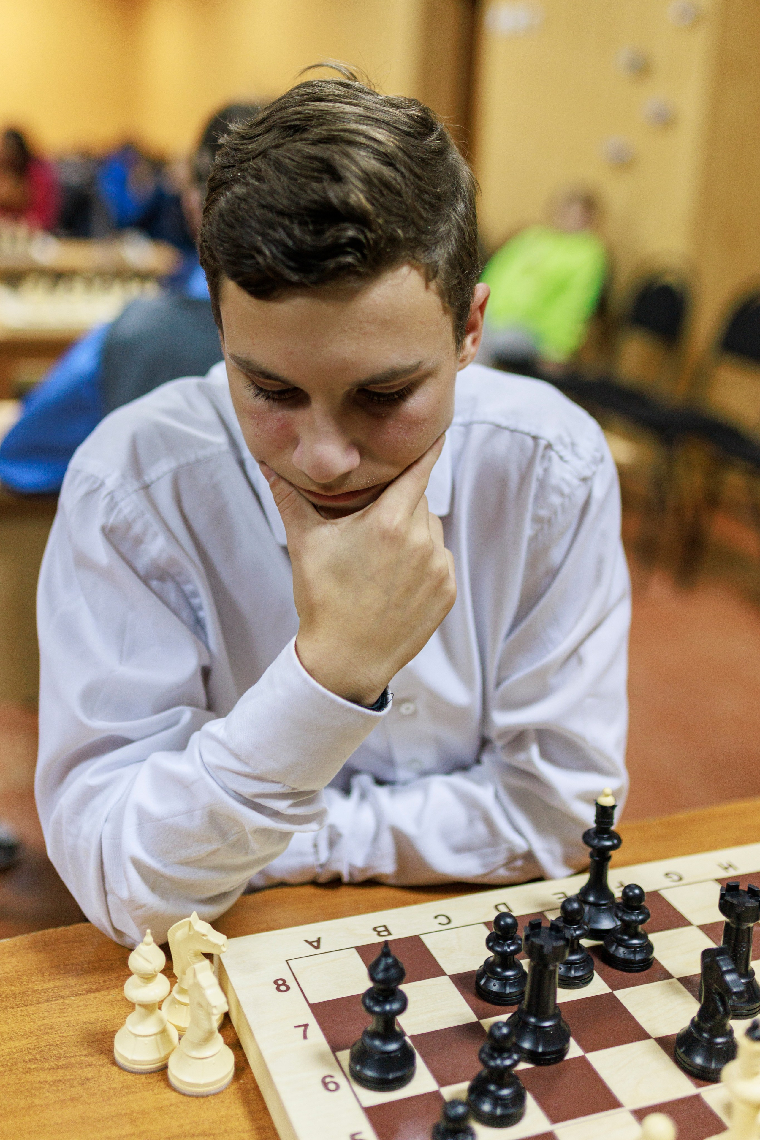 Репортажная сьёмка игры в шахматы в детском доме. Семейный и детский фотограф в Рязани Васюгова Мария