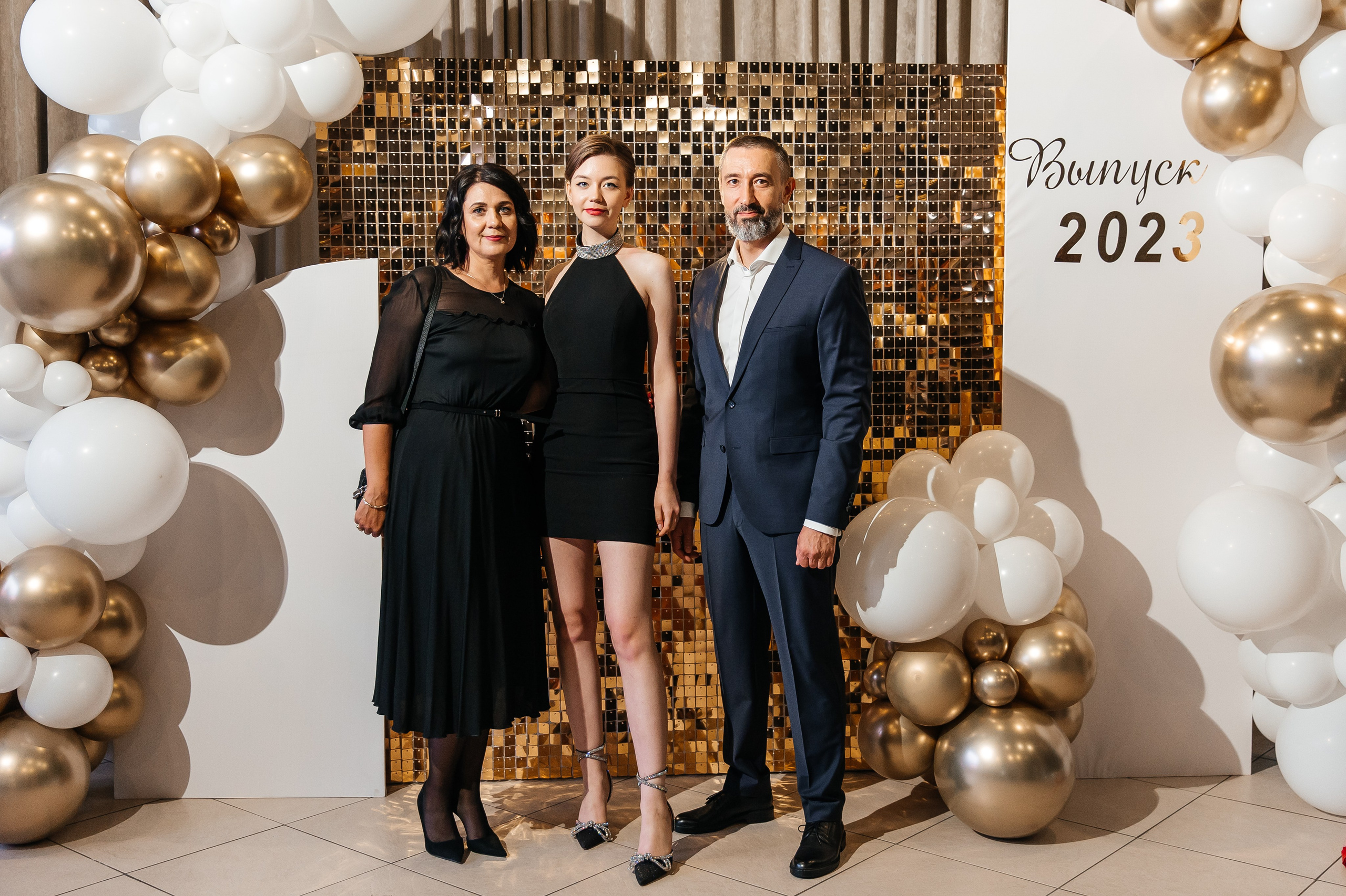 2023-06-23 Выпускной МБОУ СОШ № 10. Фотограф в Красноярске