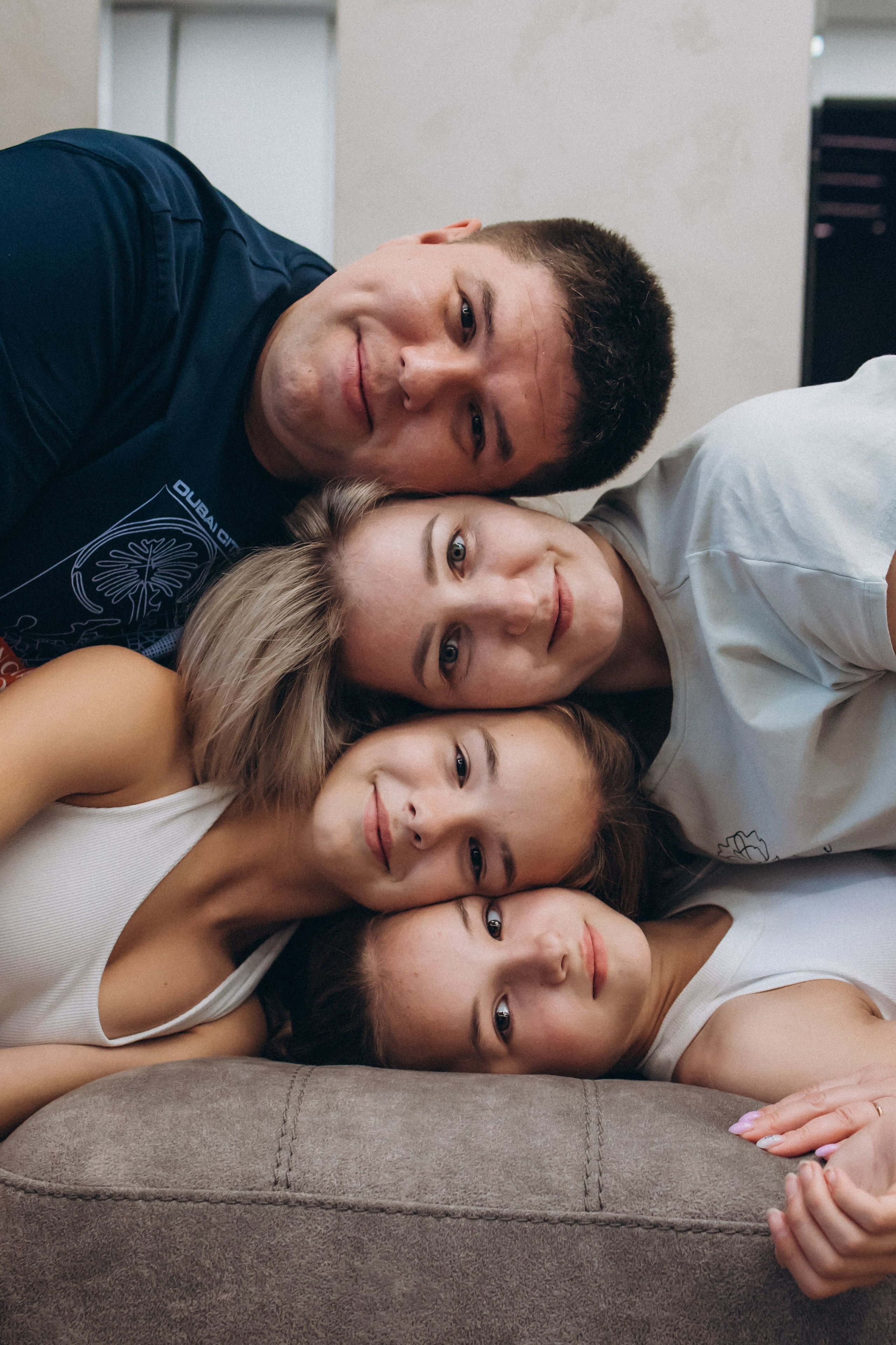 Семья Сайфуллиных. Семейный фотограф Нижневартовск Тюмень Ефимова Ирина