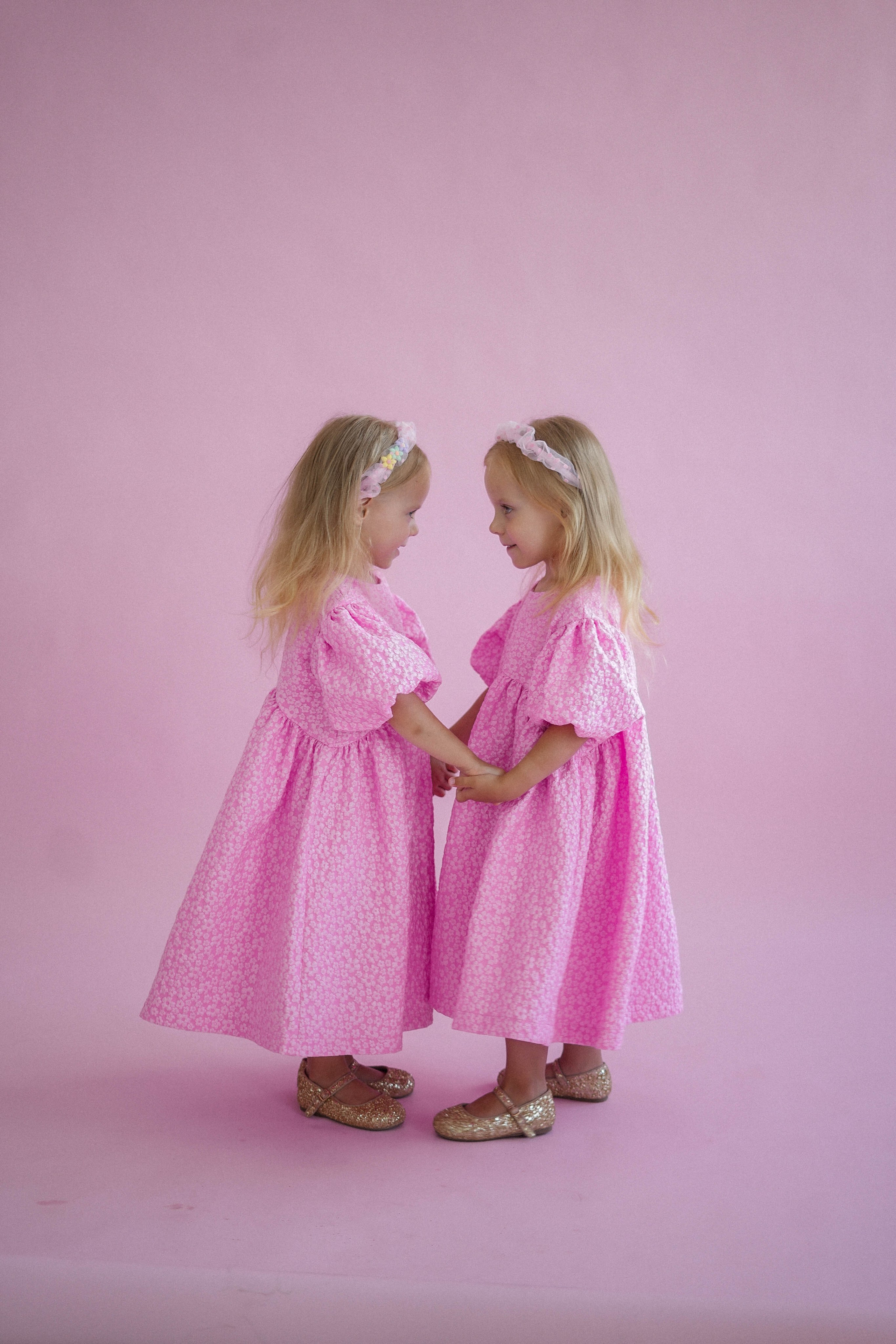 Катя и Варя день рождение. Фотограф Волгоград Анастасия Ли