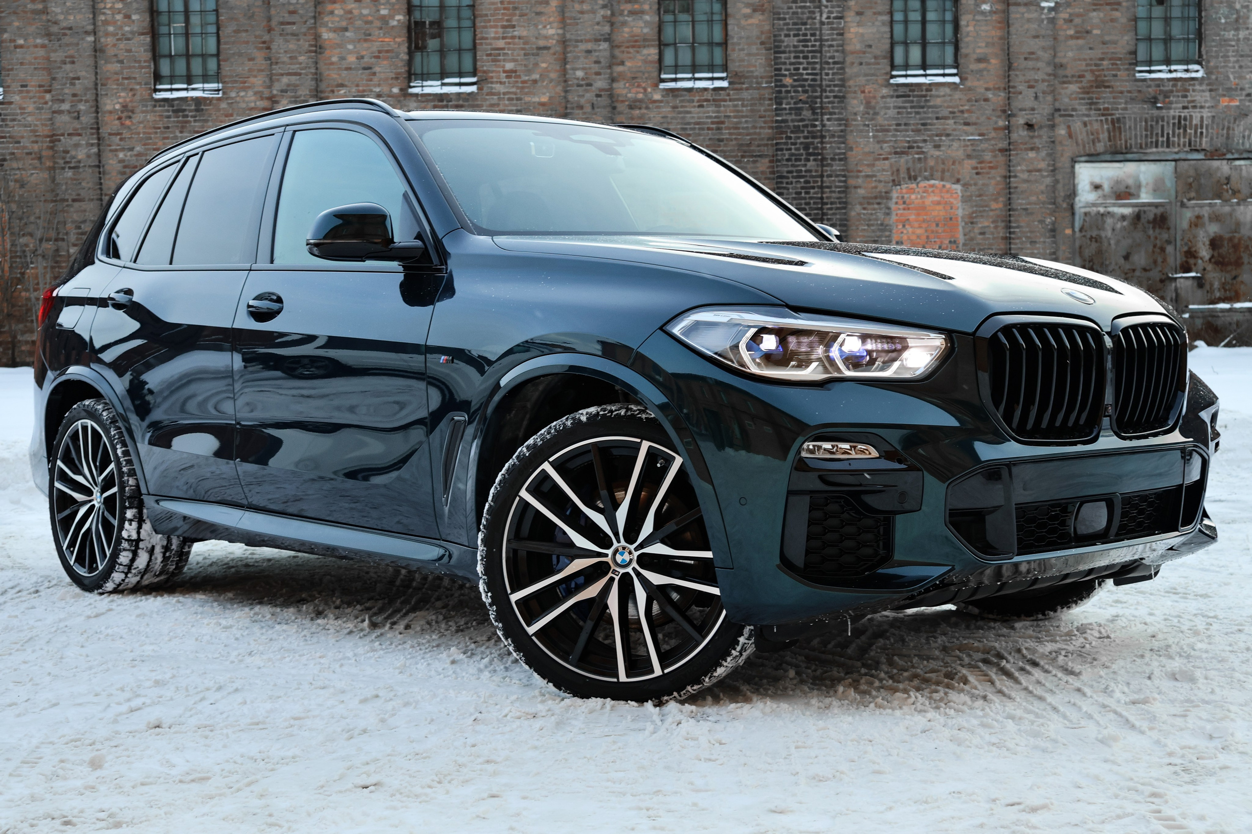 BMW X5. Photo-nk