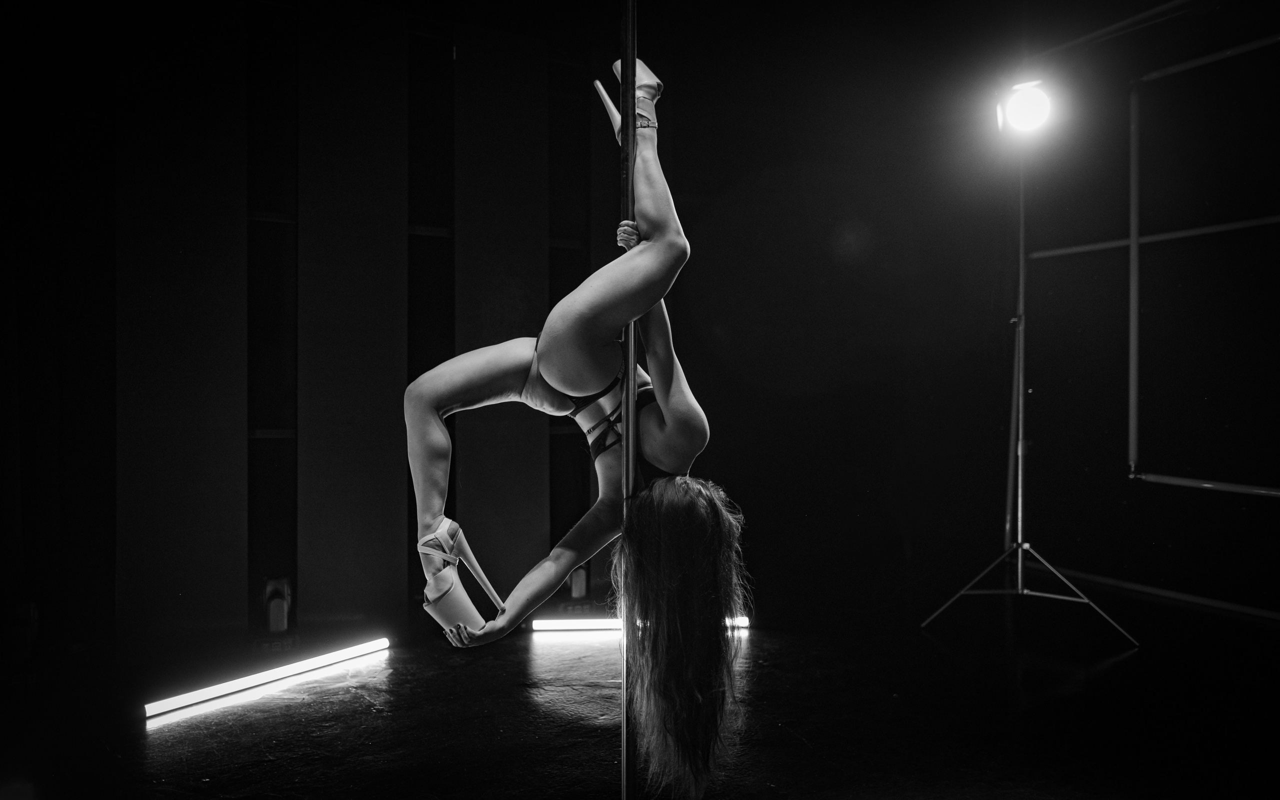 Pole dance. Oborin Sergey — портретный и свадебный фотограф