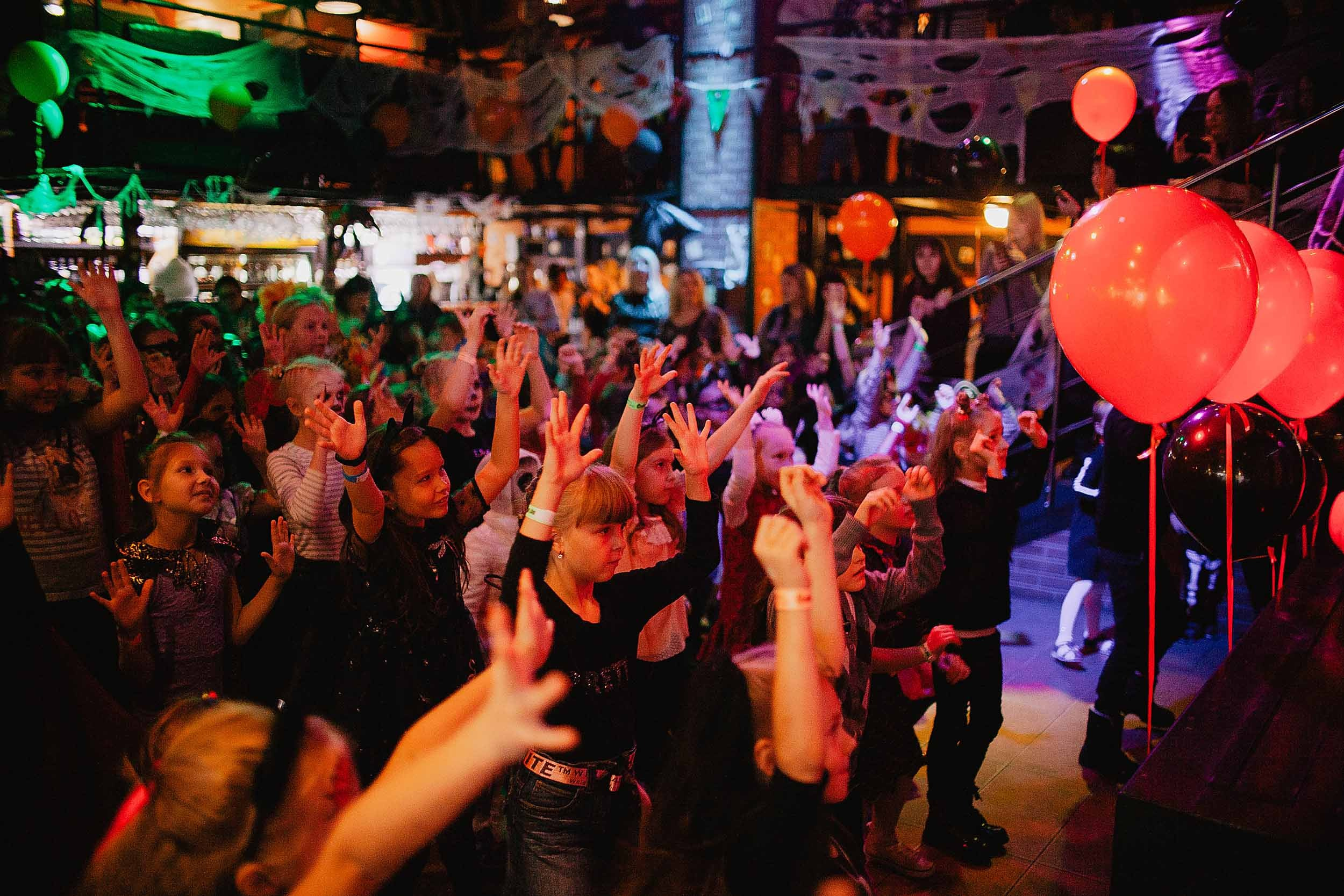 Хэллоуин в «Свои да наши». Ваш репортажный фотограф Артемий Антонов