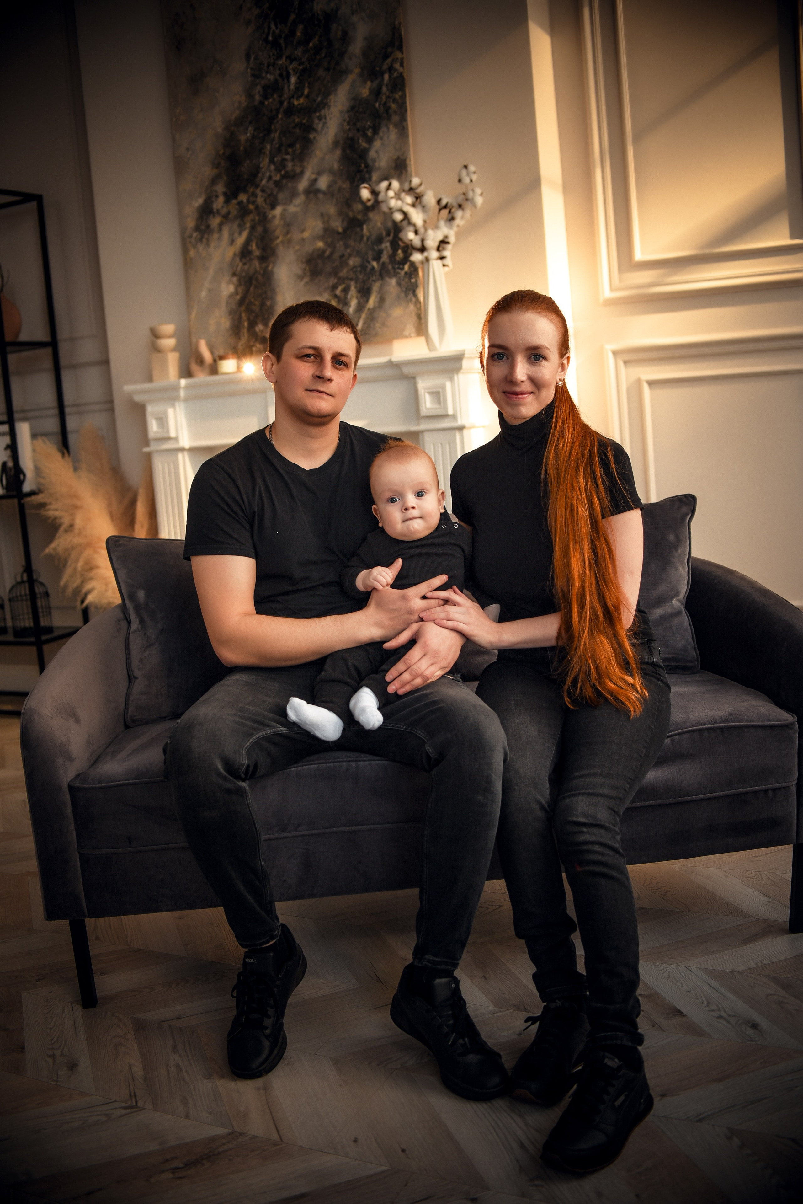 Семейная студийная фотосессия 3. Свадебный, семейный, детский, контент фотограф в Омске Максим Ильин