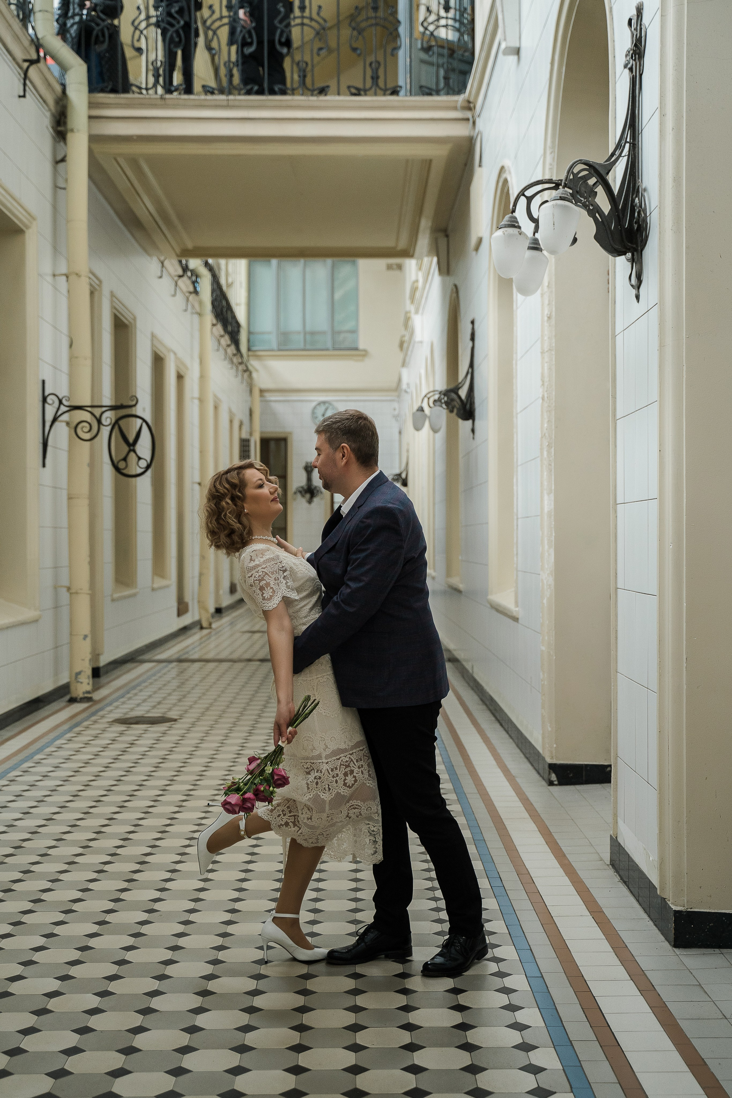 Свадебная фотосессия на Витебском вокзале. Свадебный и семейный фотограф в Пушкине и Санкт-Петербурге Мария Филиппова