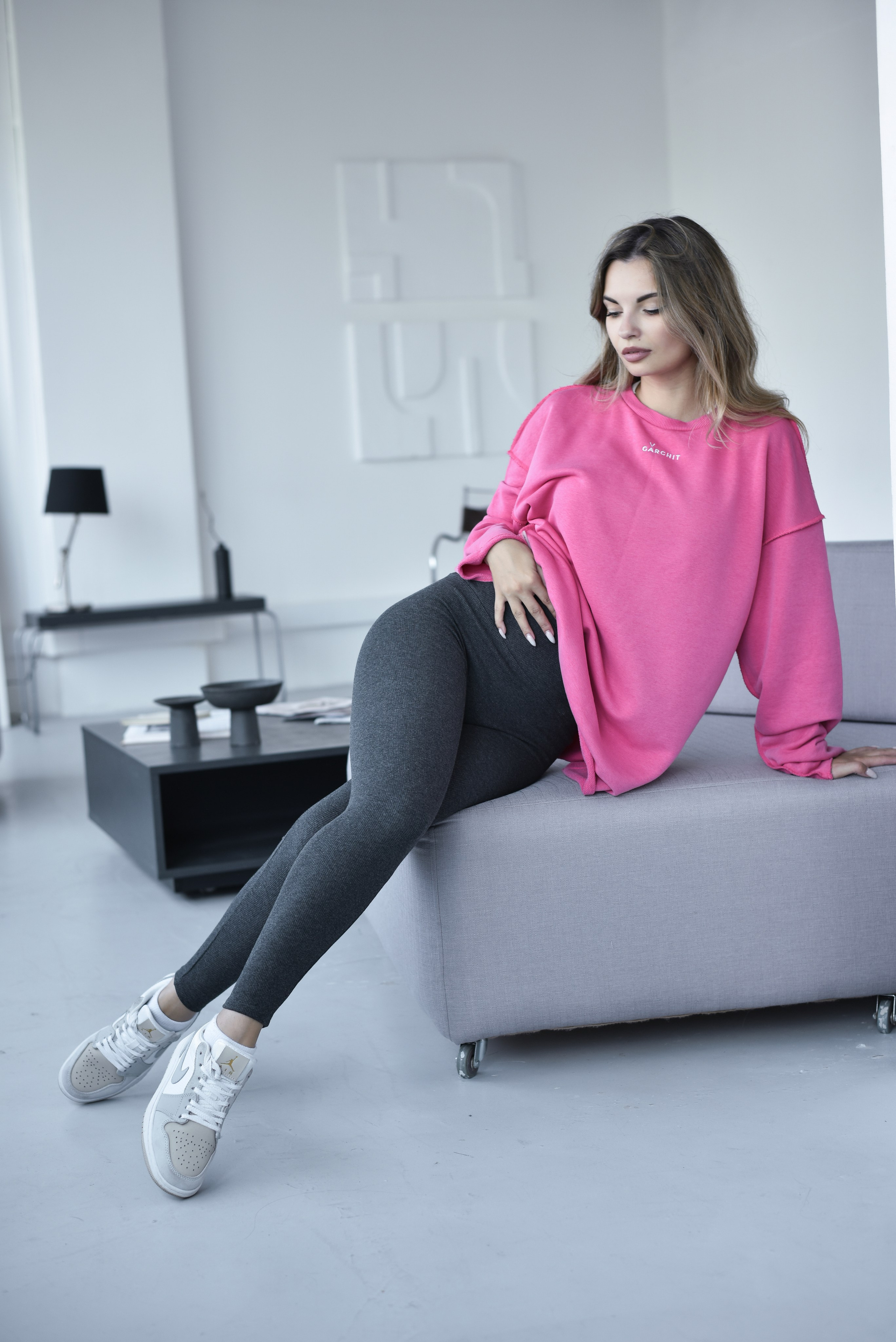 Кейс с леггинсами для вб. Фотограф Таина Комбарова