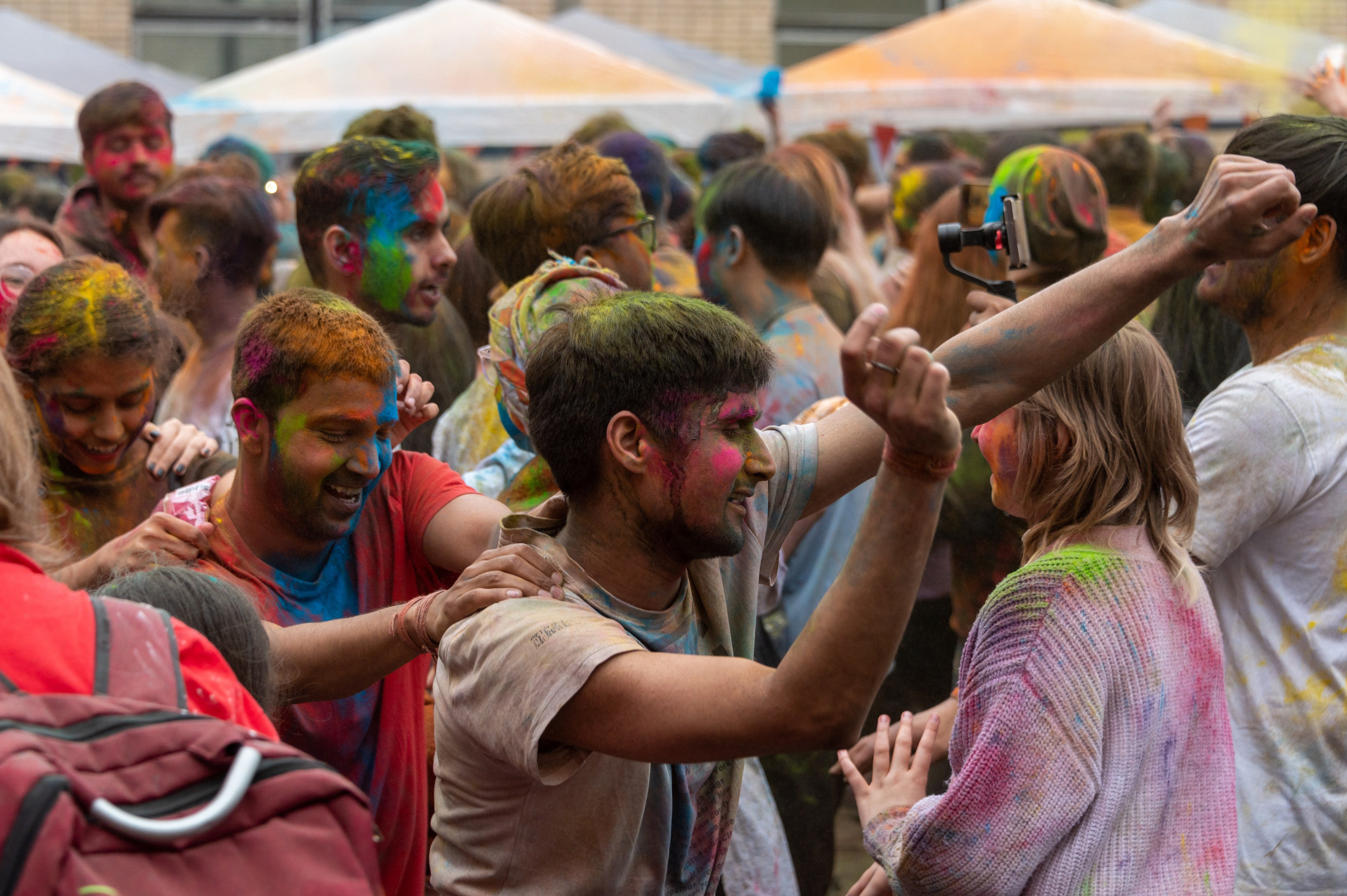 Праздник Холи в Москве. Фотограф Роман Адлер
